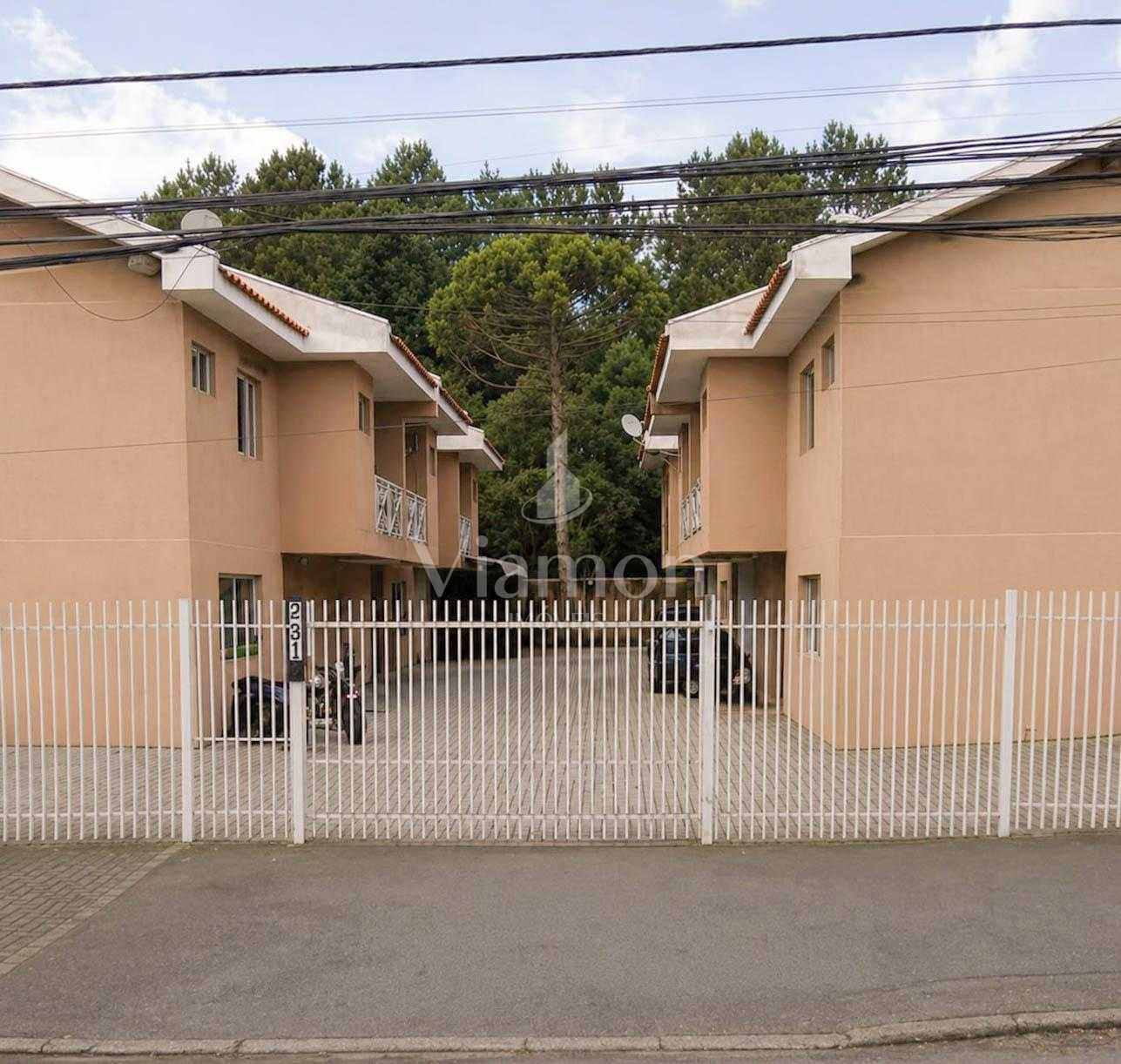 Sobrado com 3 Quartos, Suíte e Área Gourmet em Condomínio em  ...