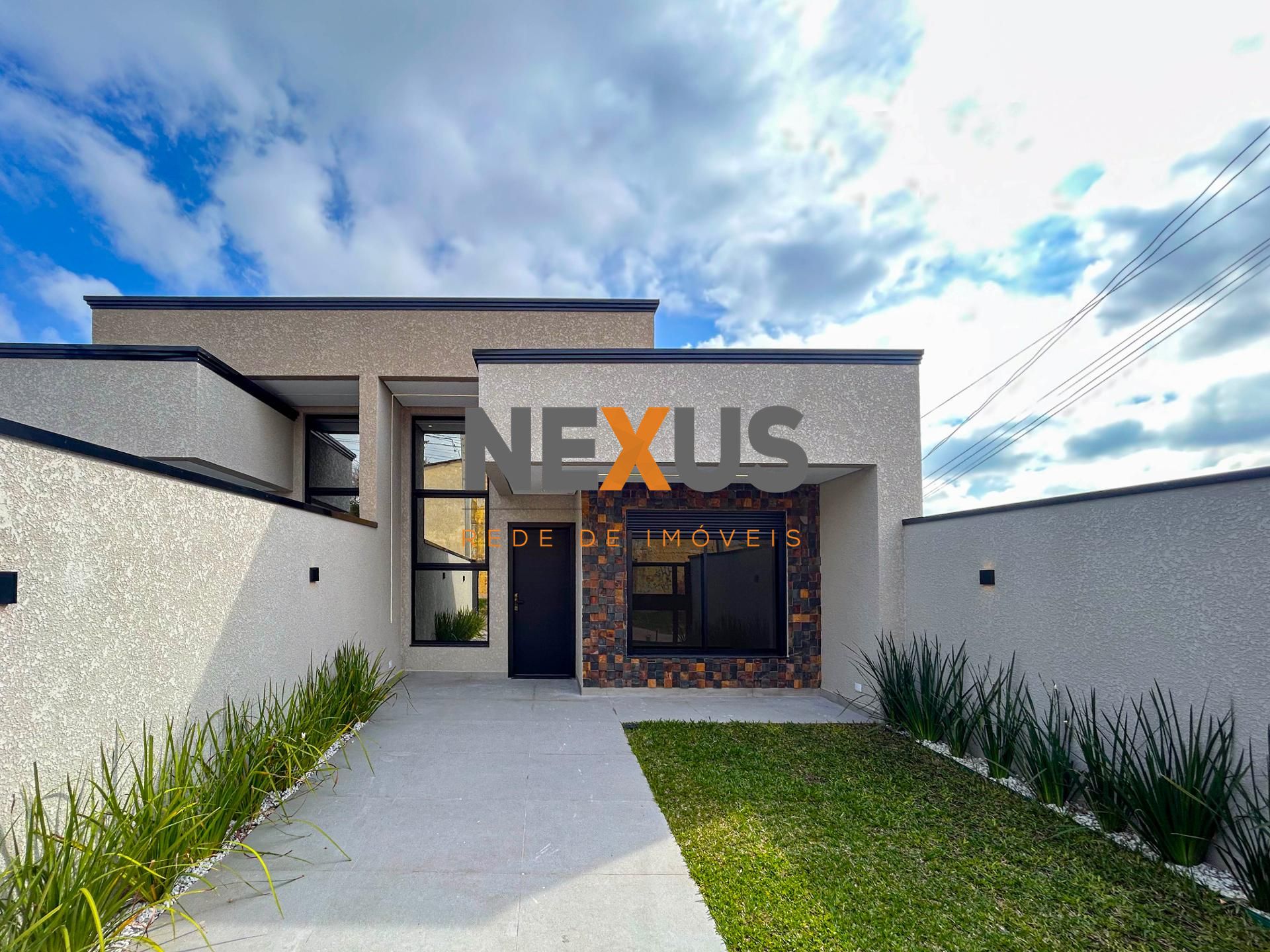 Casa Alto Padrão com Piscina e Área Gourmet, Bairro Nações - F...