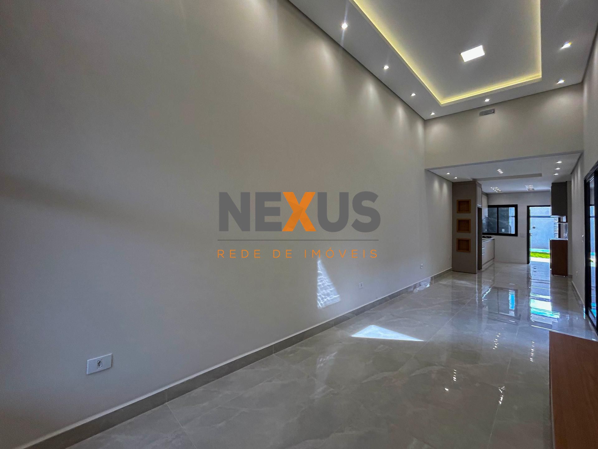 Casa Alto Padrão com Piscina e Área Gourmet, Bairro Nações - F...