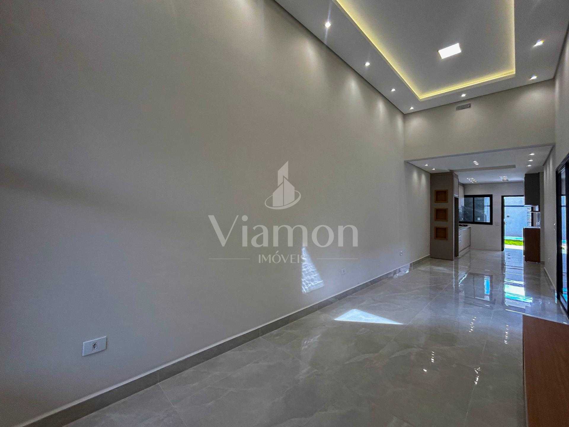 Casa Alto Padrão com Piscina e Área Gourmet, Bairro Nações - F...