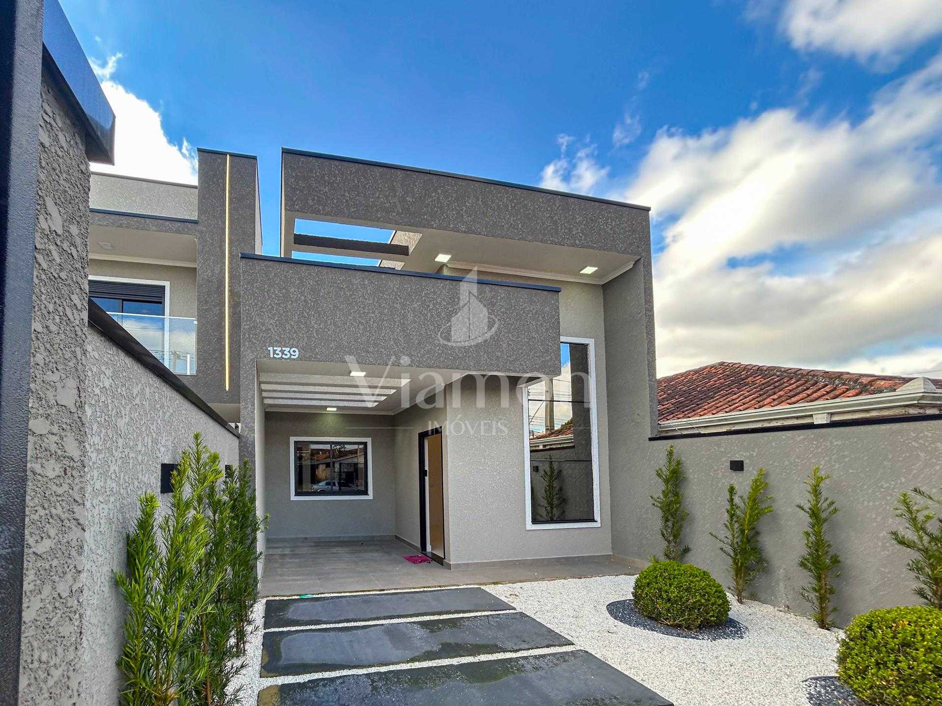 Casa Alto Padrão com Piscina e Edícula no bairro Eucaliptos - ...