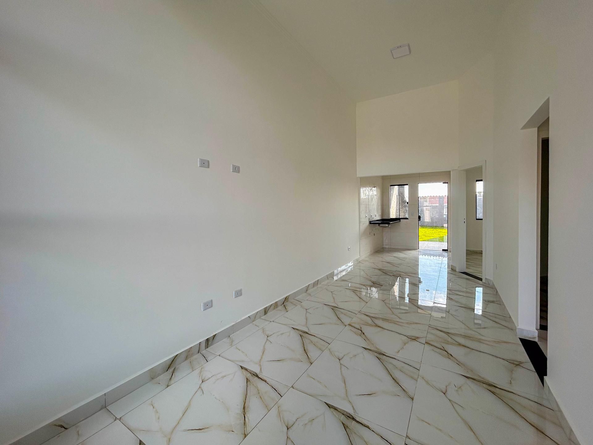 Casa com 82m² e Terreno de 180m²  Oportunidade no Iguaçu - Faz...