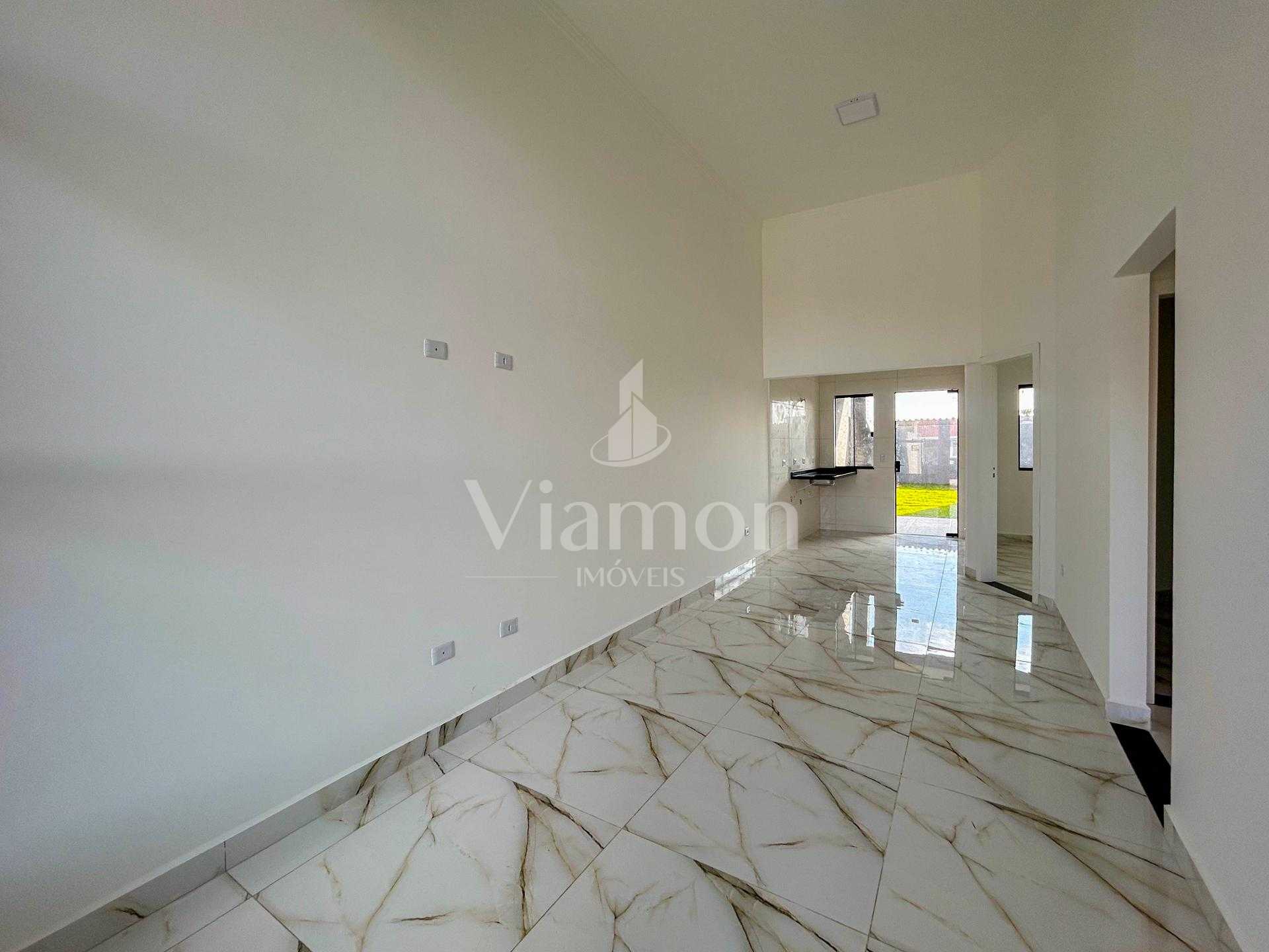 Casa com 82m² e Terreno de 180m²  Oportunidade no Iguaçu - Faz...