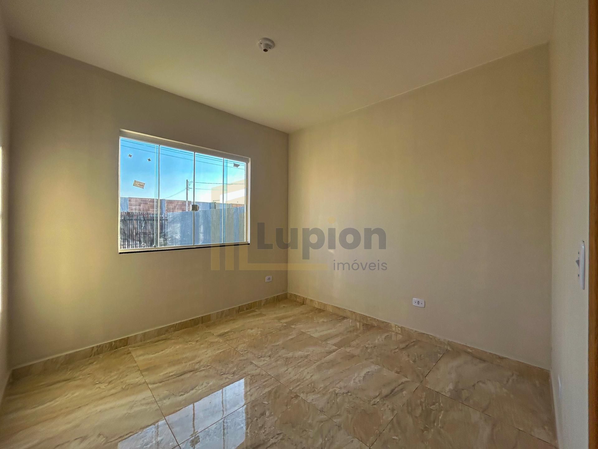 Casa 3 Quartos com Terreno de 120m² no bairro Estados - Fazend...
