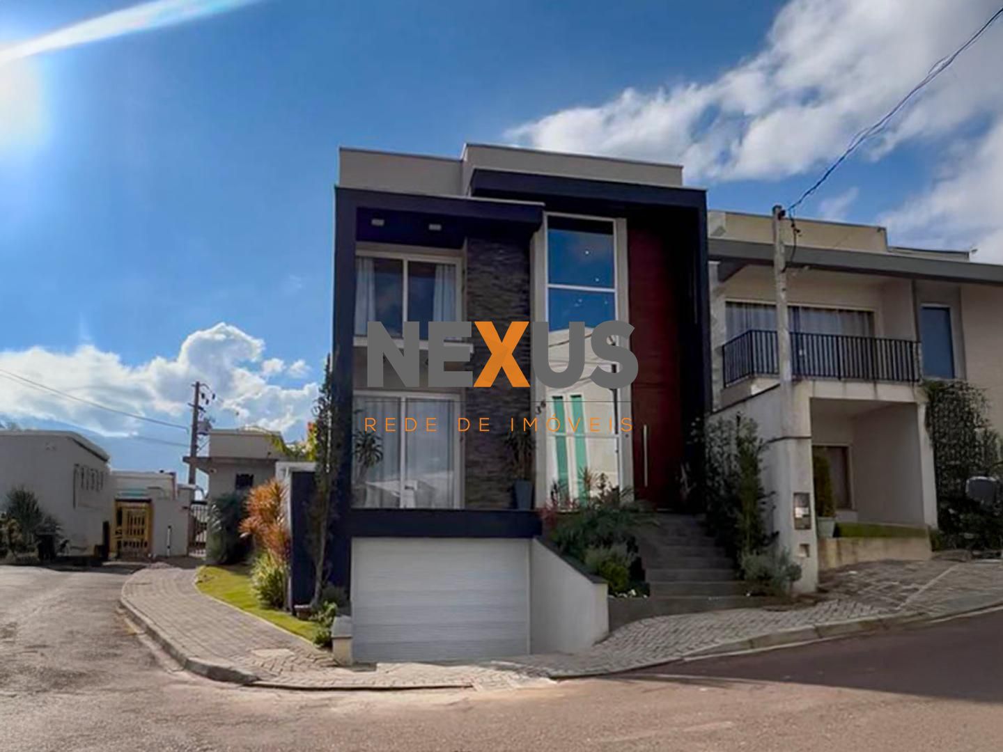 Casa Alto Padrão em Condomínio com Piscina Aquecida e Automaçã...