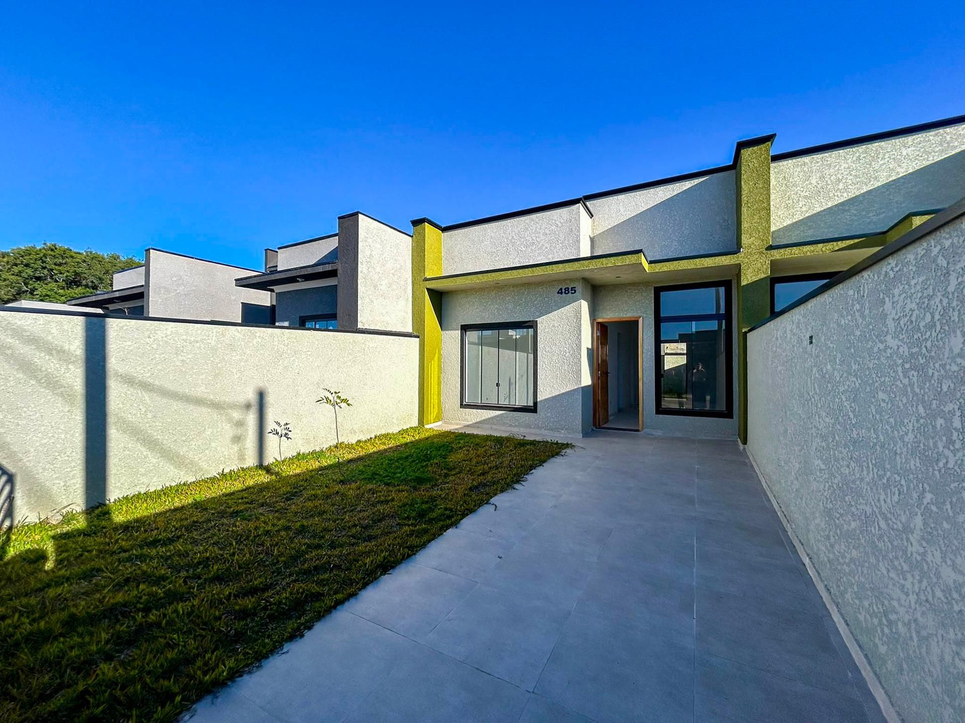 Casa 3 Quartos com Churrasqueira no Bairro Estados - Fazenda R...