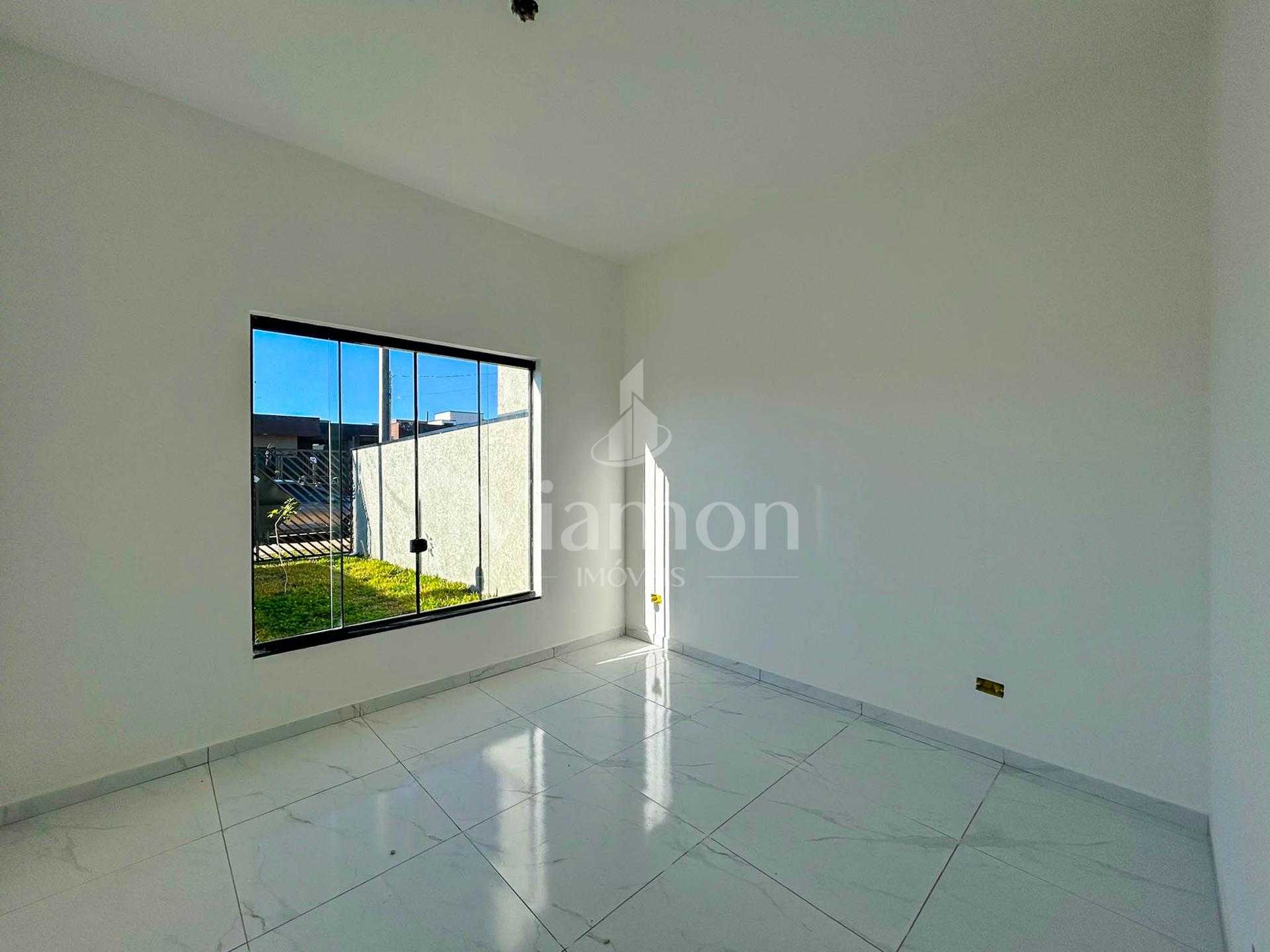 Casa 3 Quartos com Churrasqueira no Bairro Estados - Fazenda R...