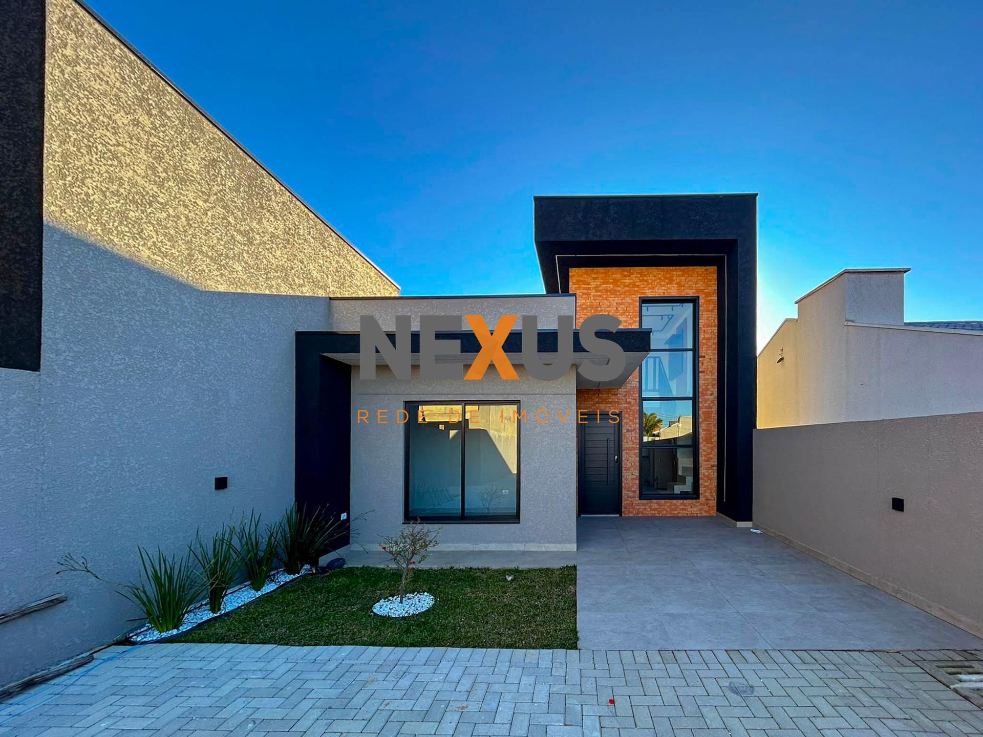 Casa com Mezanino, Piscina e Móveis Planejados - Bairro Estados