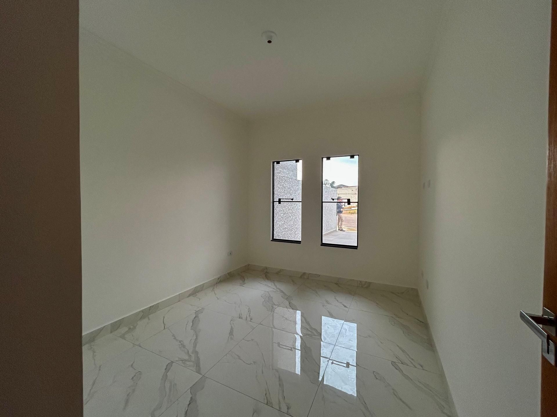Casa com  3 quartos, garagem para 2 carros e acabamento modern...