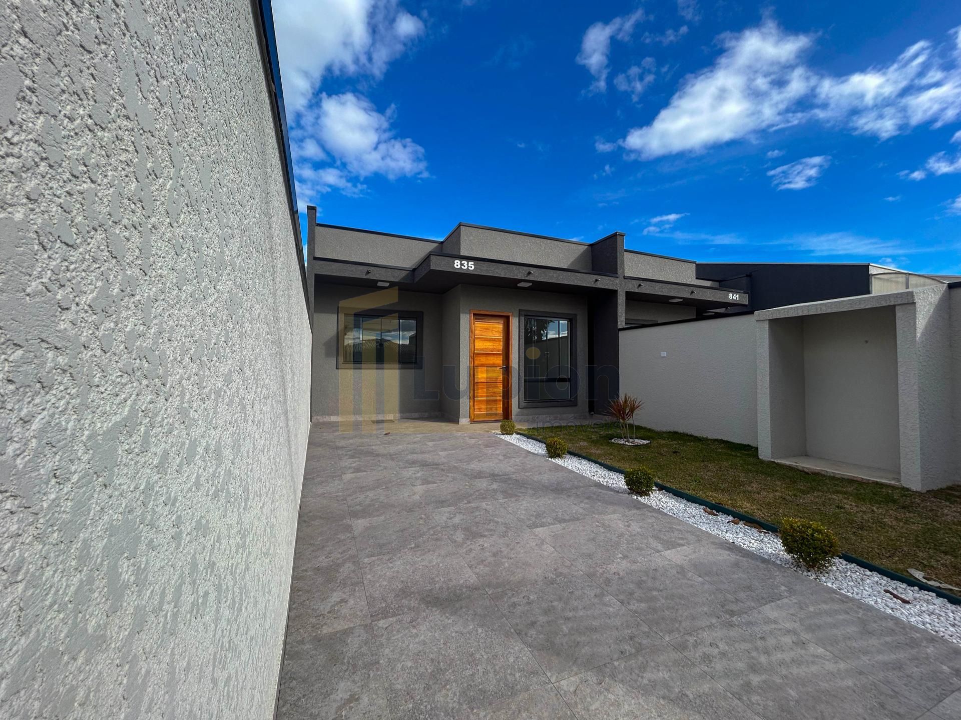 Casa 3 Quartos com Suíte, Churrasqueira e Garagem - Fazenda Ri...