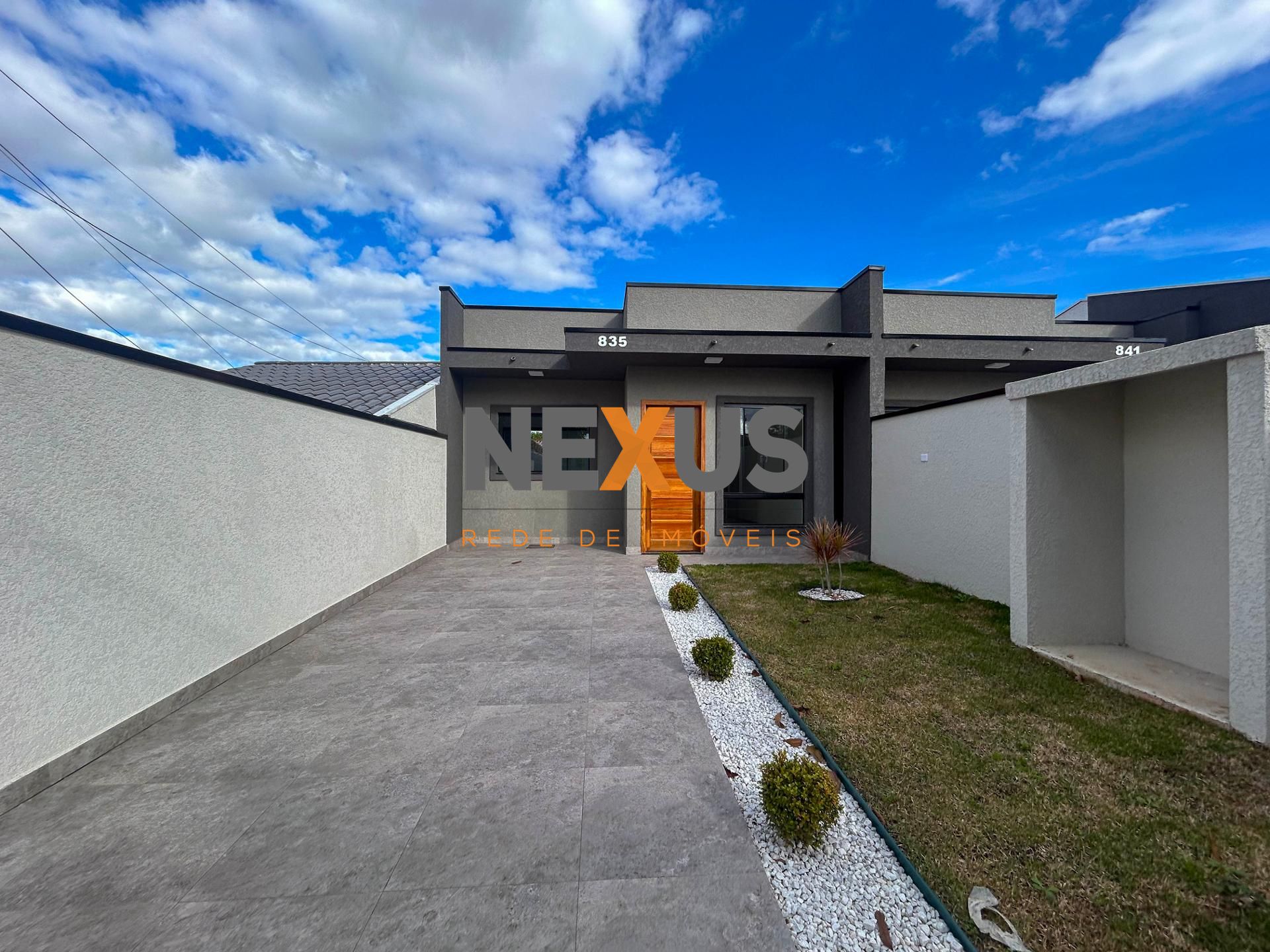 Casa 3 Quartos com Suíte, Churrasqueira e Garagem - Fazenda Ri...