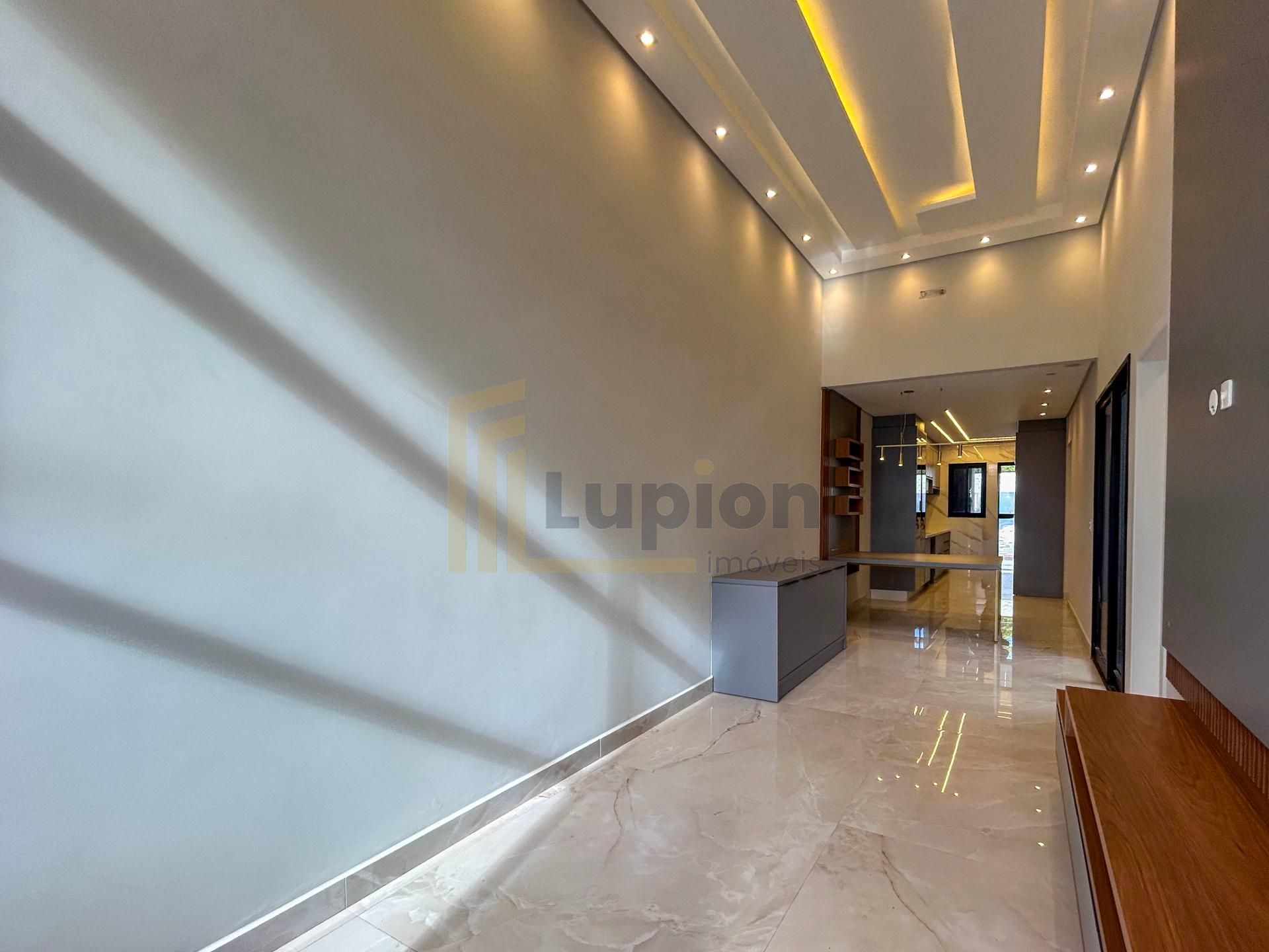 3 Quartos com Suíte, Piscina, Área Gourmet e Pé-Direito Duplo