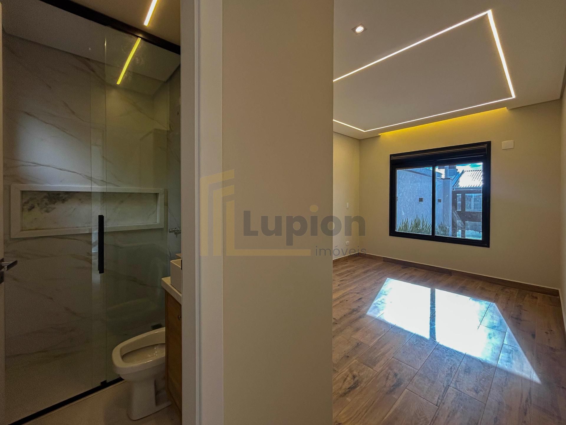 3 Quartos com Suíte, Piscina, Área Gourmet e Pé-Direito Duplo