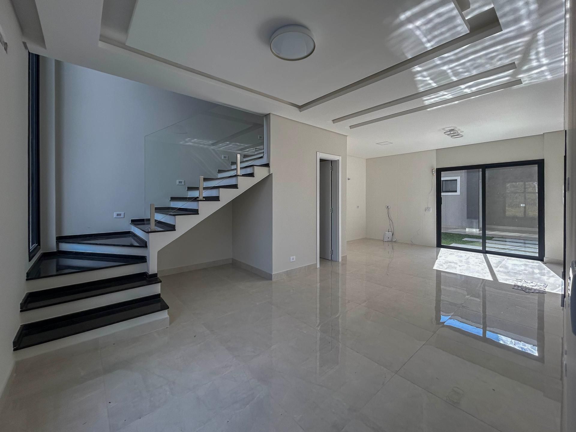 3 Quartos com Suíte, Área Gourmet, Teto Rebaixado e 140m²