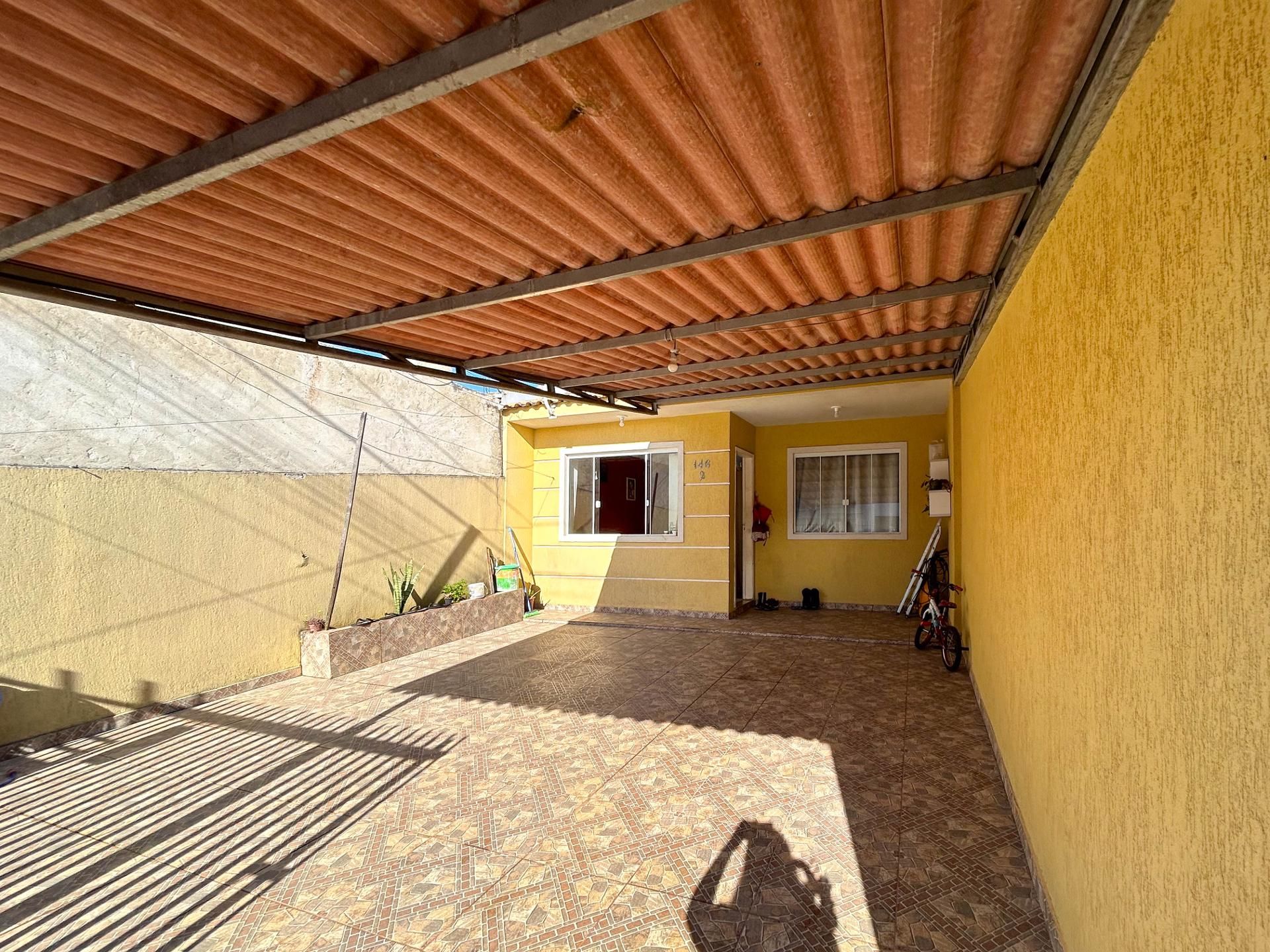 Casa com 2 Quartos, Excelente Oportunidade - Fazenda Rio Grande