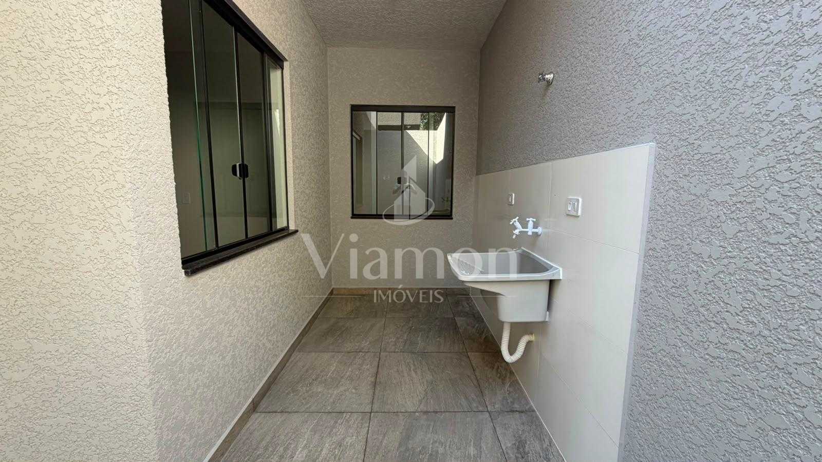 3 Quartos, Churrasqueira e Amplo Terreno de 195,65m² no Estado...