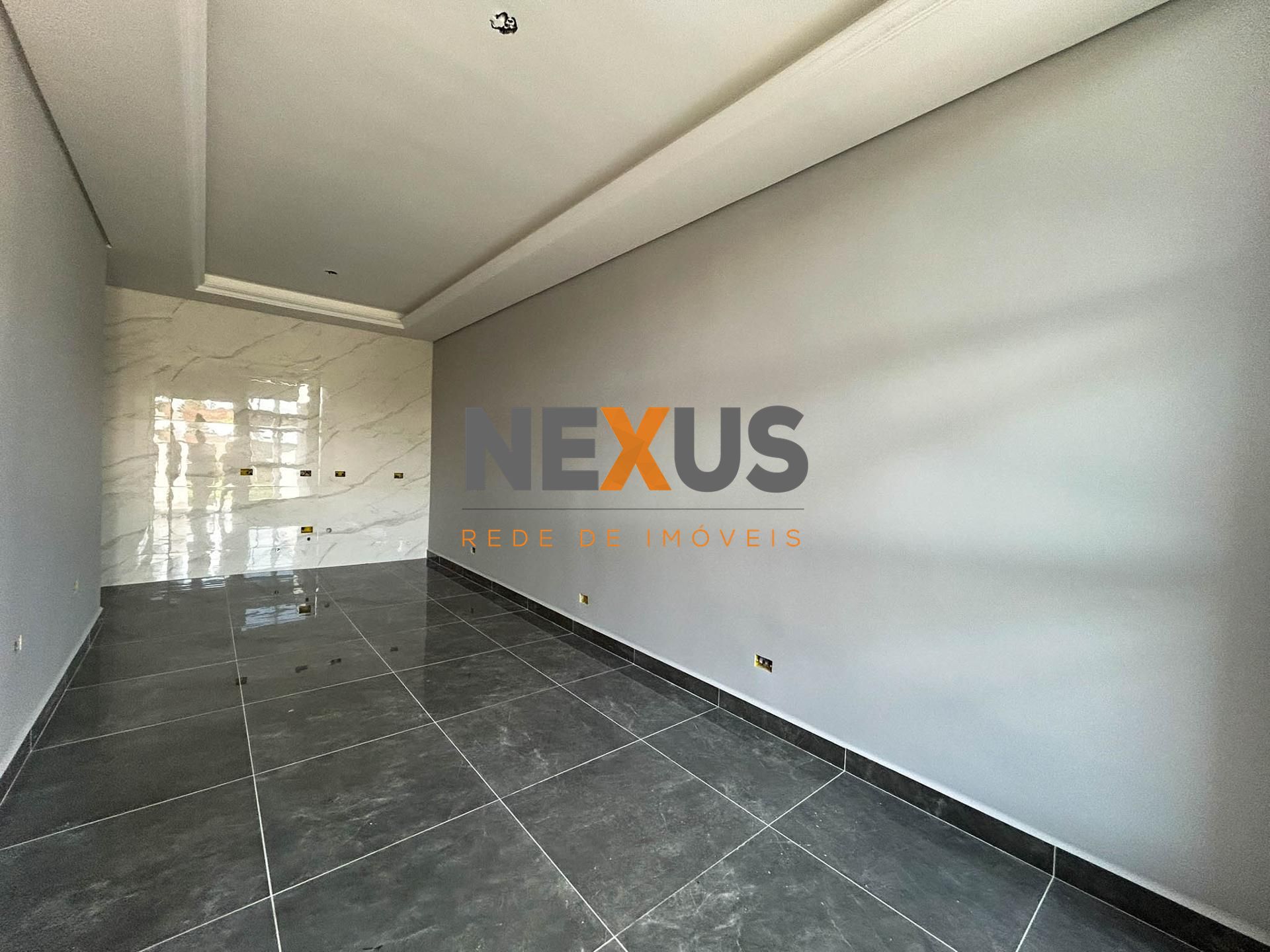 Casa com 3 Quartos, Churrasqueira e Amplo Terreno no bairro Ve...