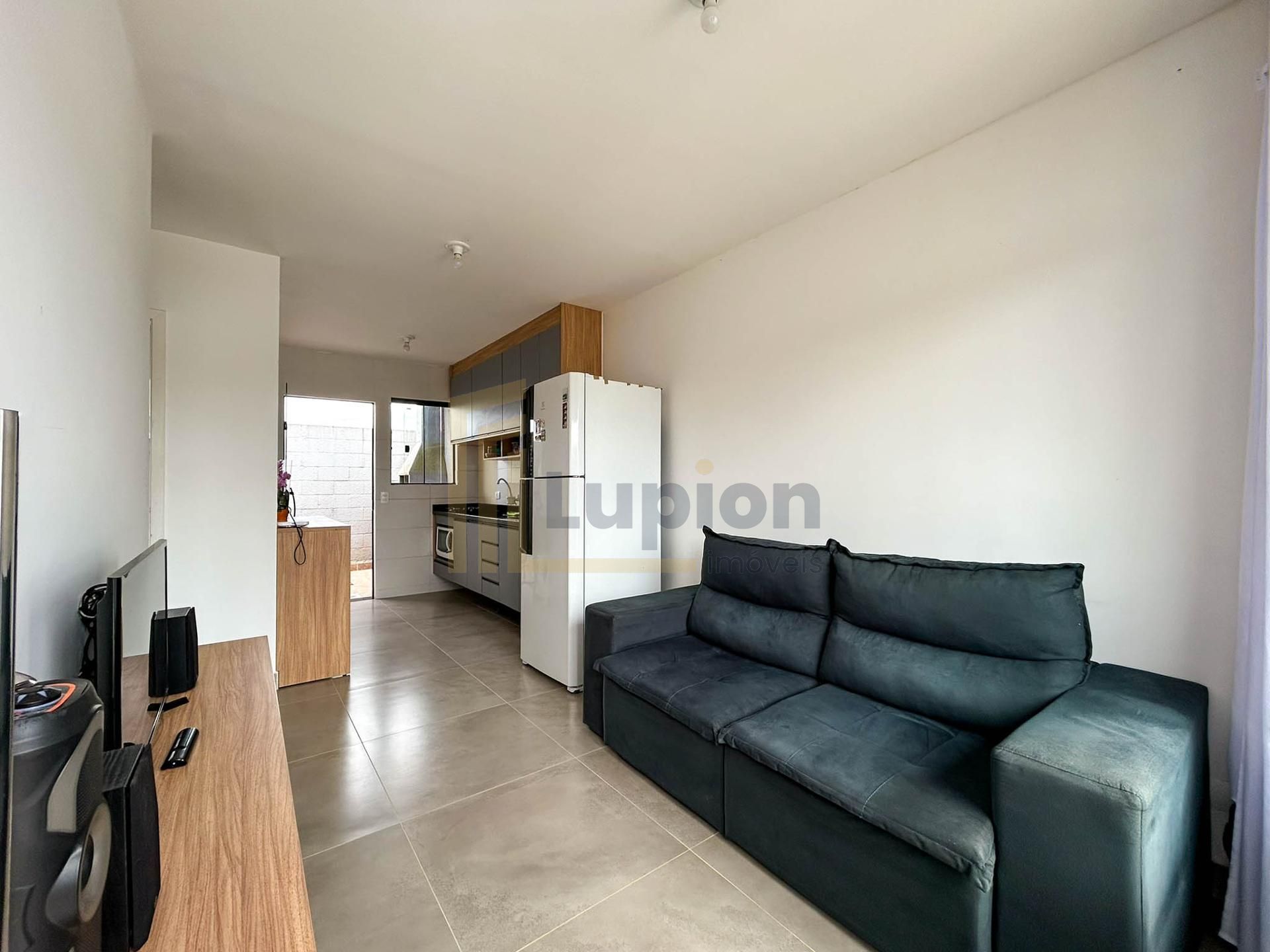 49m² com Cozinha Planejada, Guarda-Roupa e Churrasqueira