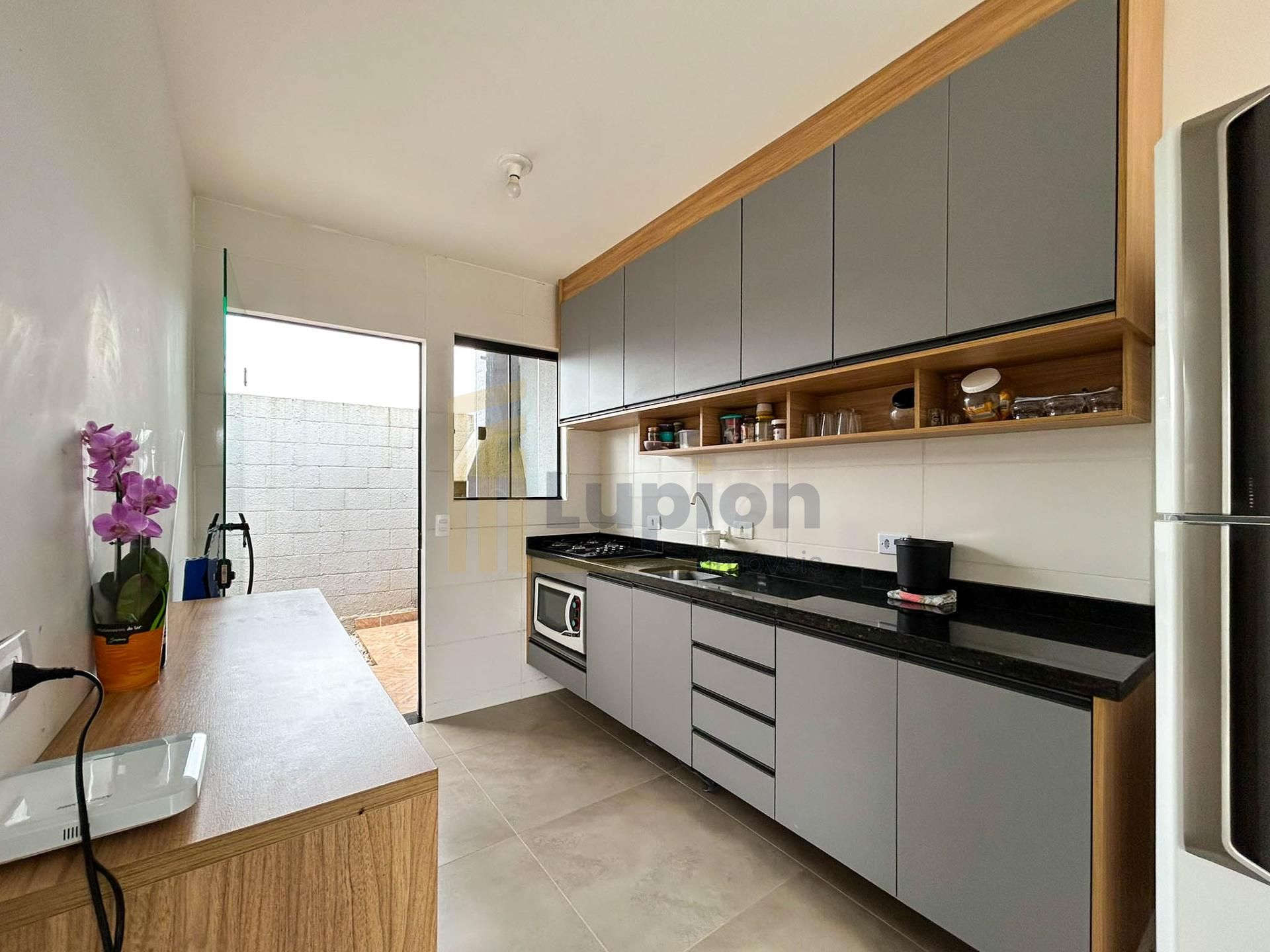49m² com Cozinha Planejada, Guarda-Roupa e Churrasqueira