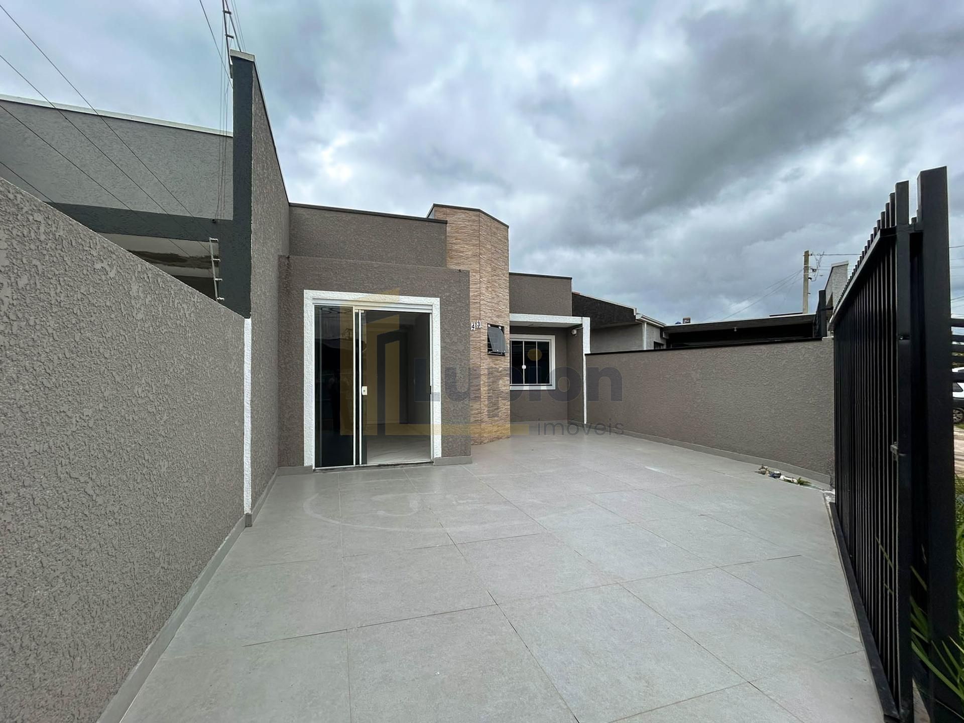 2 Quartos com 60m² de Área Construída e Terreno de 105m²