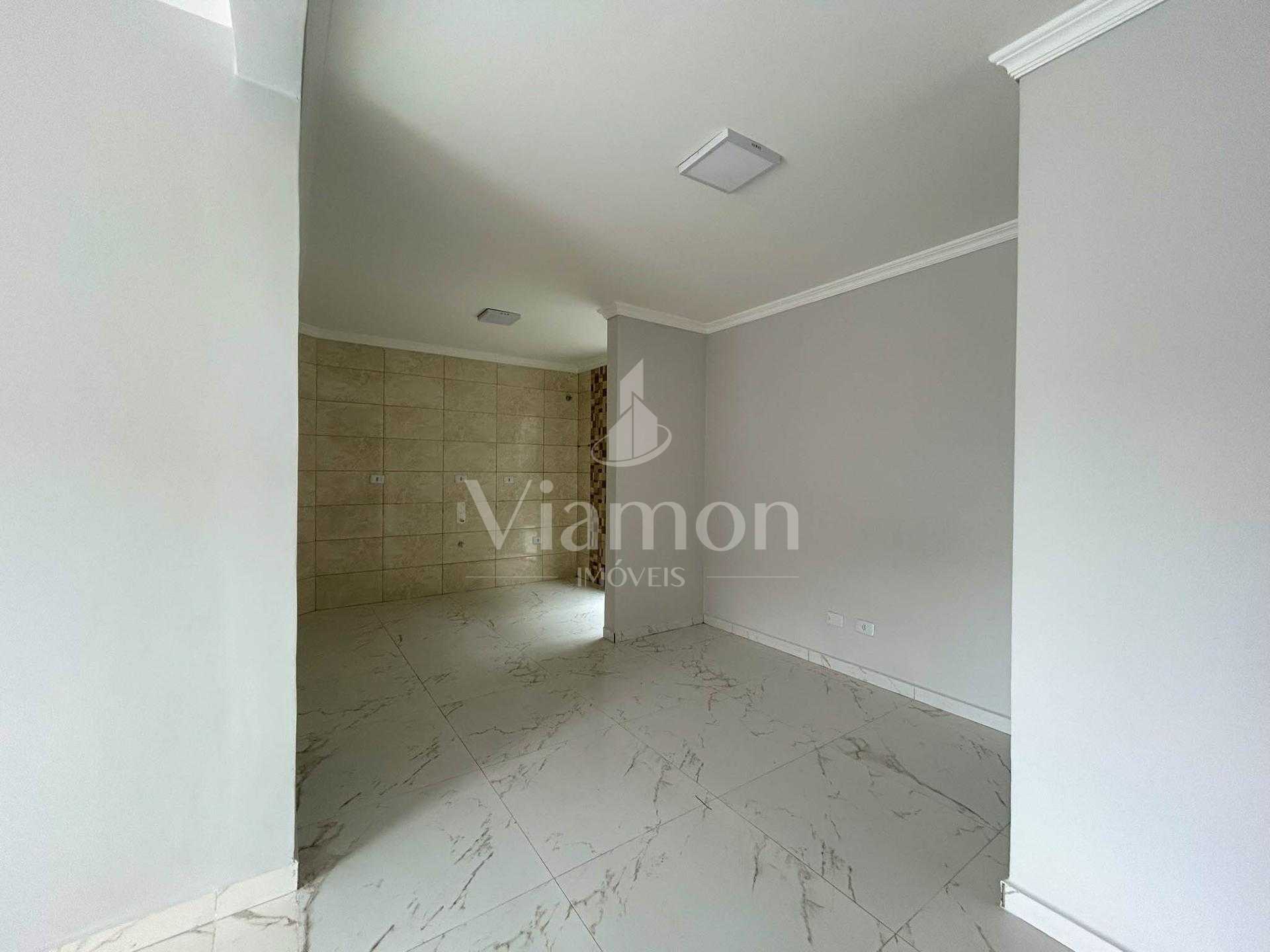2 Quartos com 60m² de Área Construída e Terreno de 105m²