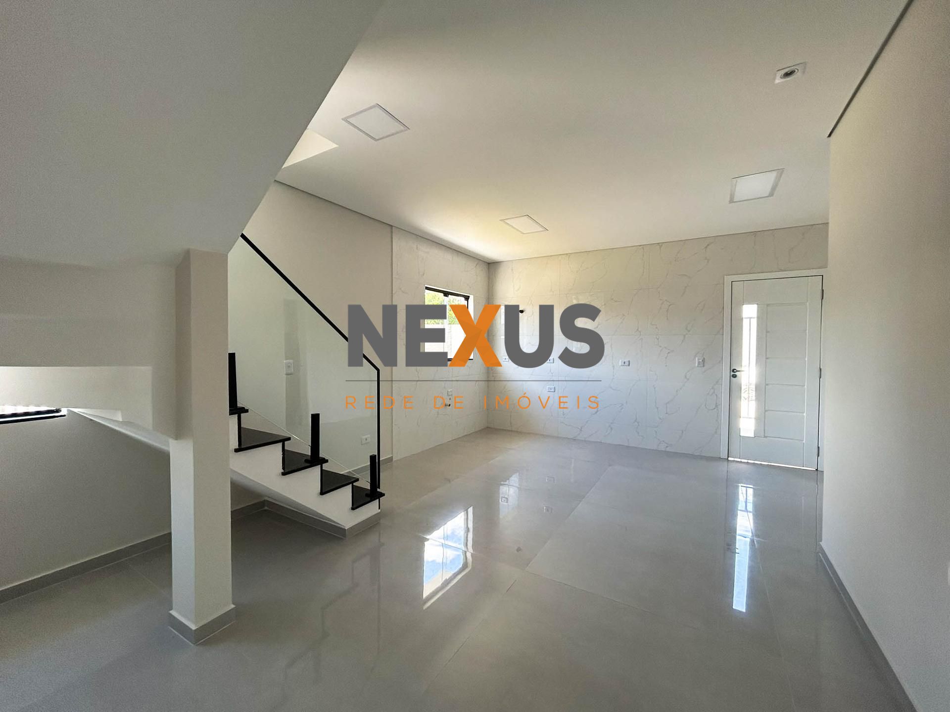 Sobrado de 80m² com 3 Quartos, Sala Bem Iluminada no Bairro Ig...