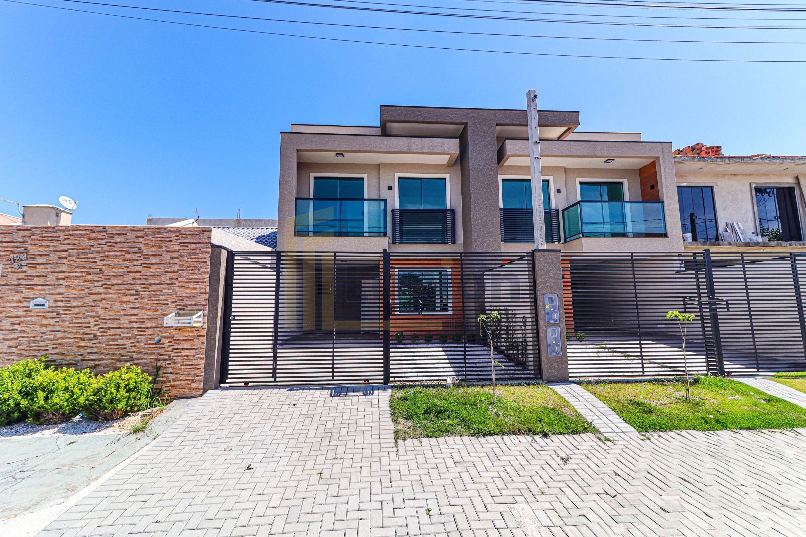 Sobrado de Alto Padrão com 3 Quartos no Greenfield - Fazenda R...