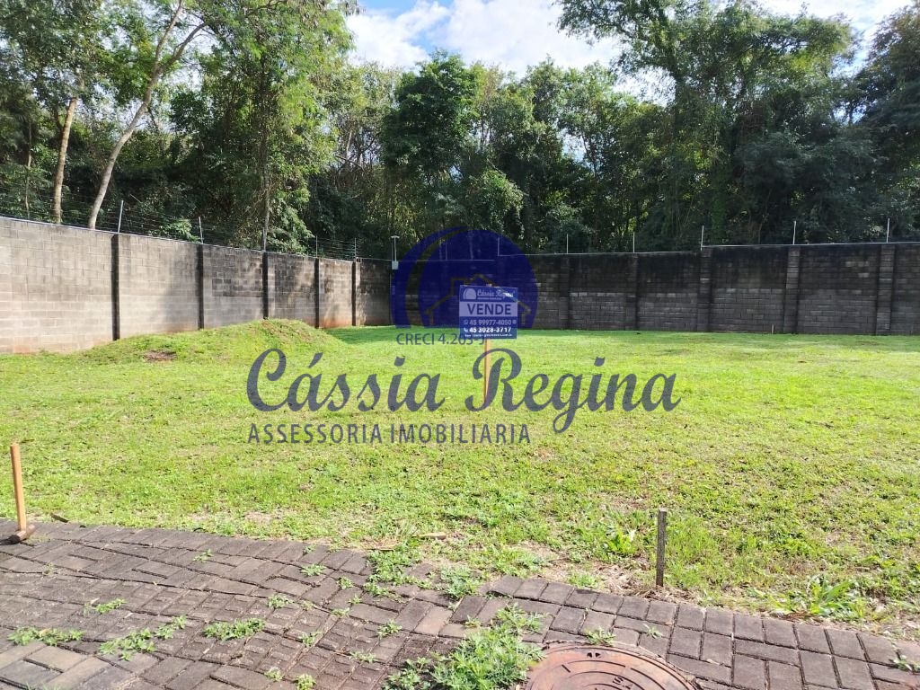 Terreno com 411,54m² à venda no Condomínio Fechado Iguaçu ? Vila Carimã