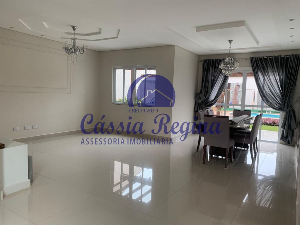 Sobrado semimobiliado com 03 dormitórios sendo 02 suítes - Jardim Iguaçu - Região