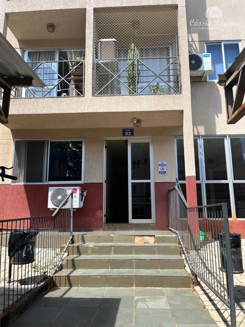 Apartamento com 05 dormitórios, sendo 01 suíte - Residencial Mega Vila