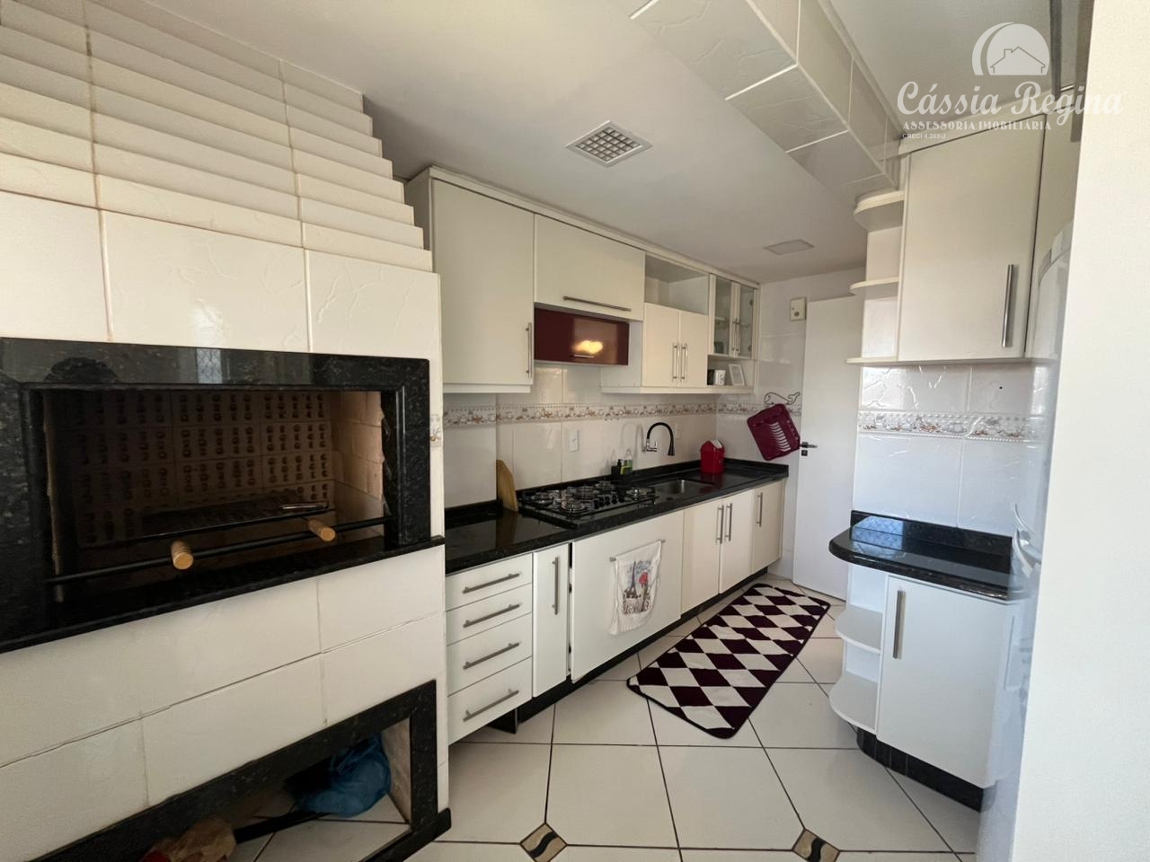 Apartamento com 05 dormitórios, sendo 01 suíte - Residencial Mega Vila