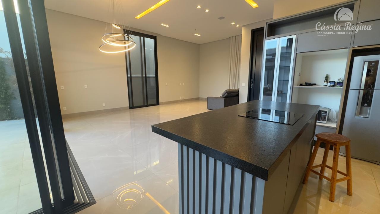 Casa com 03 suítes sendo 01 suíte master com closet - Condomínio Vila A Park