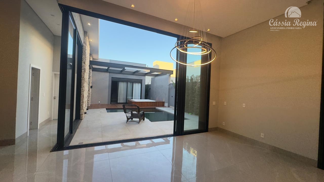 Casa com 03 suítes sendo 01 suíte master com closet - Condomínio Vila A Park