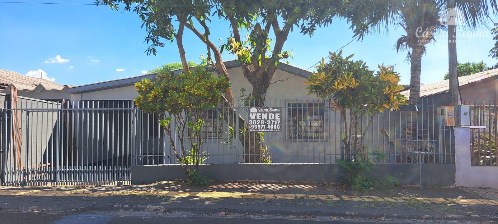 Casa à venda com 2 dormitórios, no Jardim Belvedere II - Região Norte