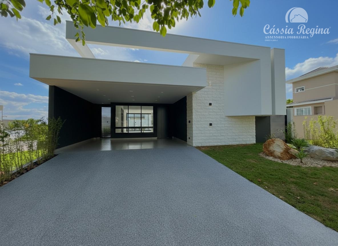 Casa com 03 dormitórios, sendo 01 suíte master no Condomínio Terras Alpha 1