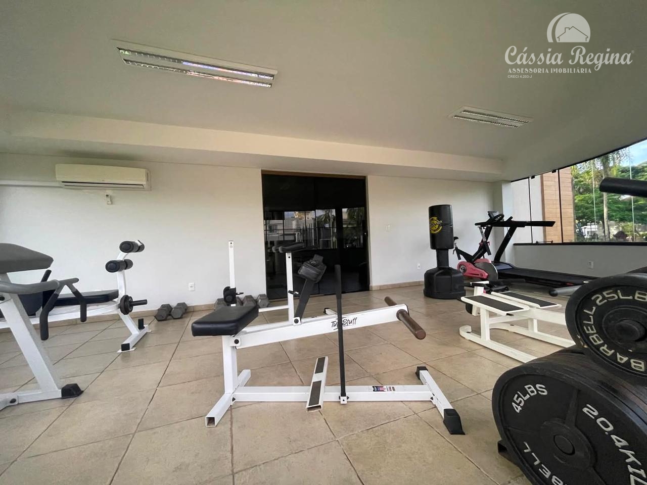 Casa no Condomínio Solar das Palmeiras. Região da Itaipu.