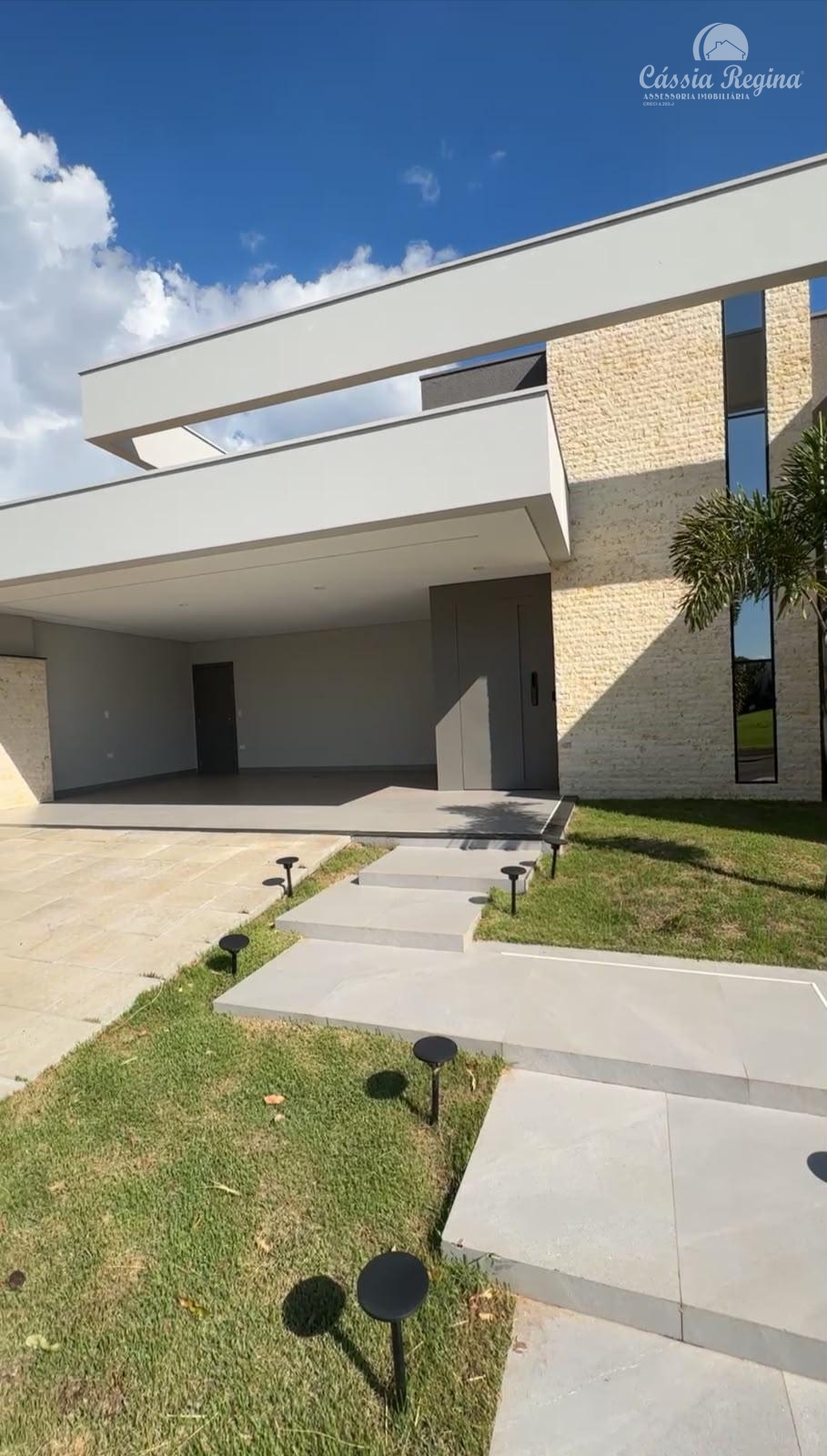 Casa à venda, com 03 dormitórios no Condomínio Safira, FOZ DO IGUACU - PR