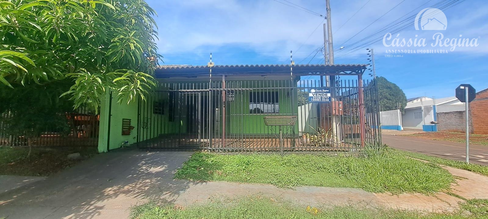 Casa de esquina com 02 dormitórios, no Portal da Foz