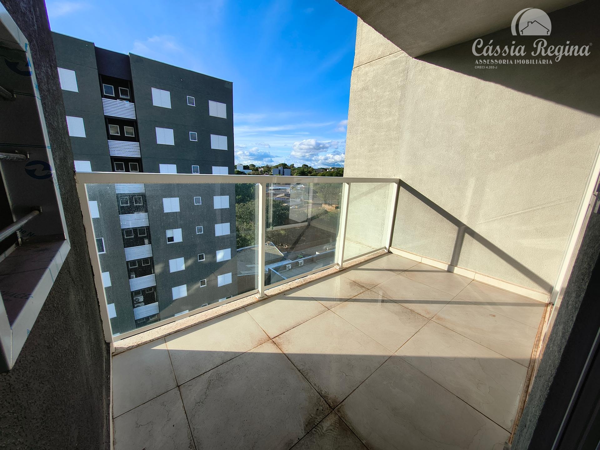 Apartamento à venda, 02 quartos sendo 01 suite, Condomínio Royal Legacy, Foz do Iguaçu - PR