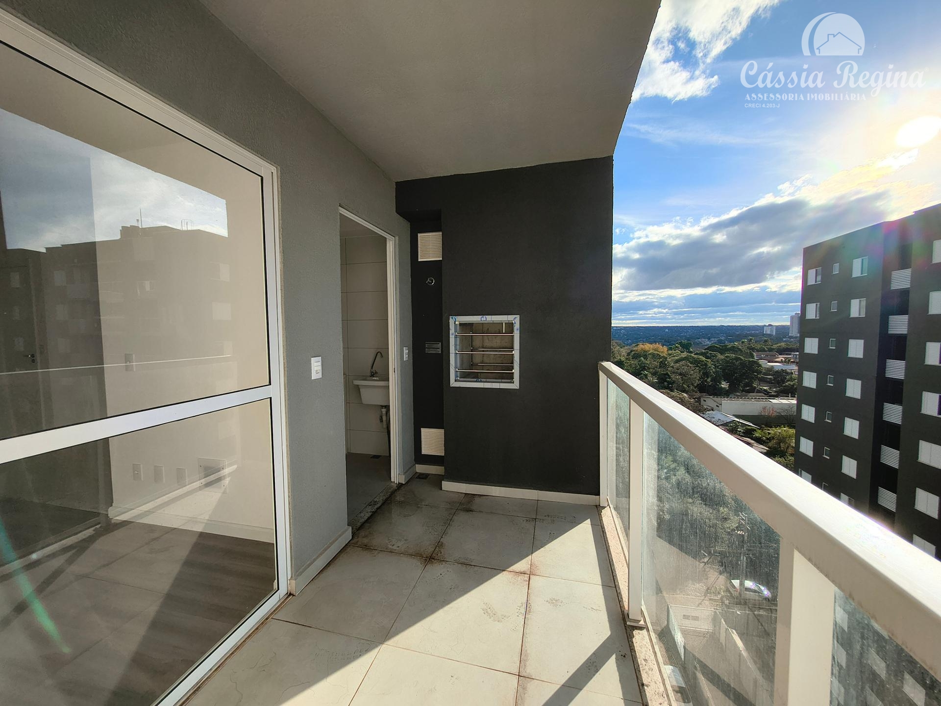 Apartamento à venda, 02 quartos sendo 01 suite, Condomínio Royal Legacy, Foz do Iguaçu - PR