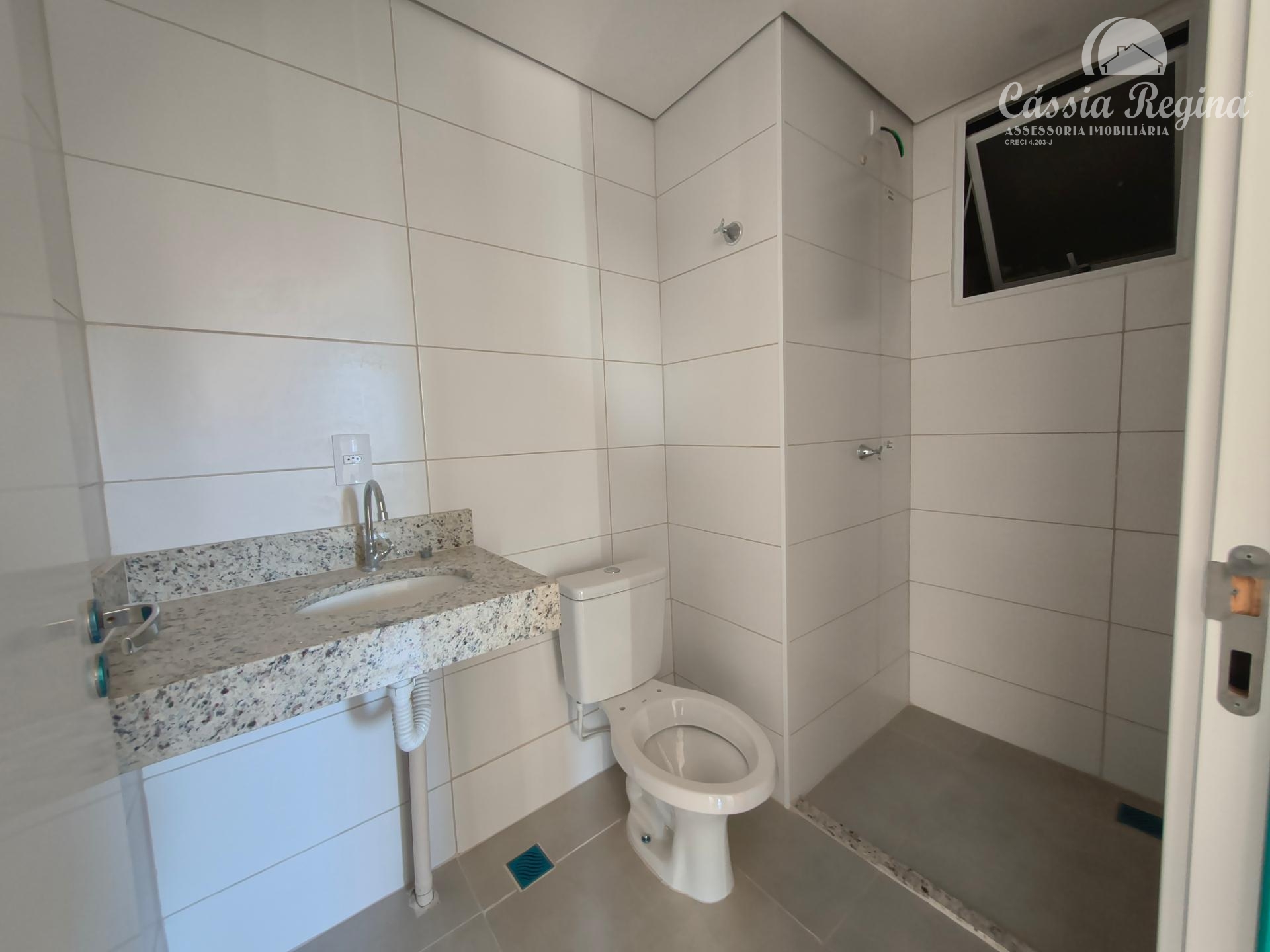 Apartamento à venda, 02 quartos sendo 01 suite, Condomínio Royal Legacy, Foz do Iguaçu - PR