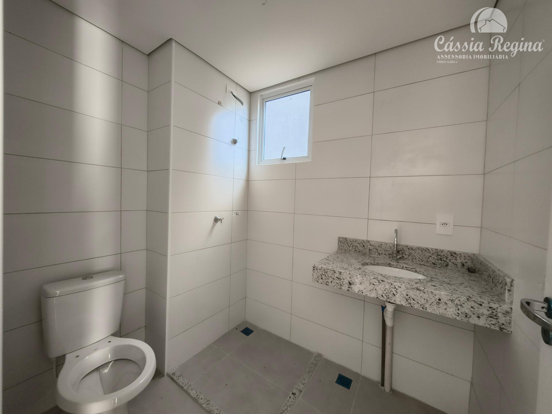 Apartamento à venda, 02 quartos sendo 01 suite, Condomínio Royal Legacy, Foz do Iguaçu - PR