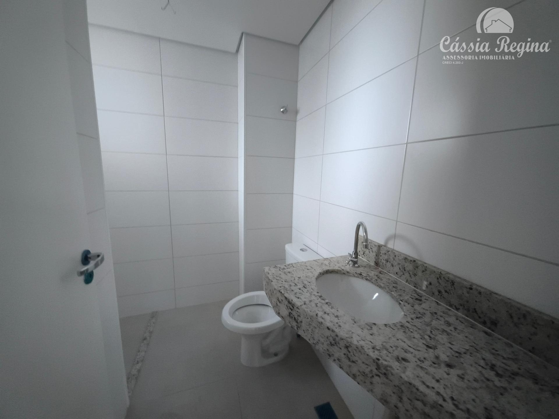 Apartamento à venda, Condomínio Royal Legacy em Foz do Iguaçu - PR.