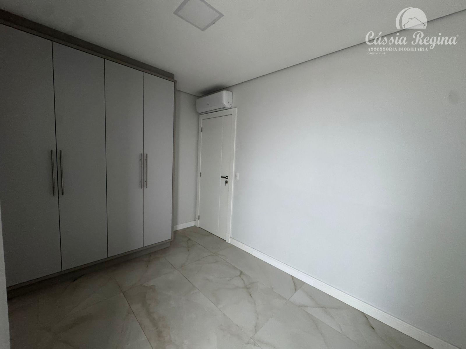 Apartamento para locação, com 3 quartos, sendo 1 suite, no centro em Foz do Iguaçu.