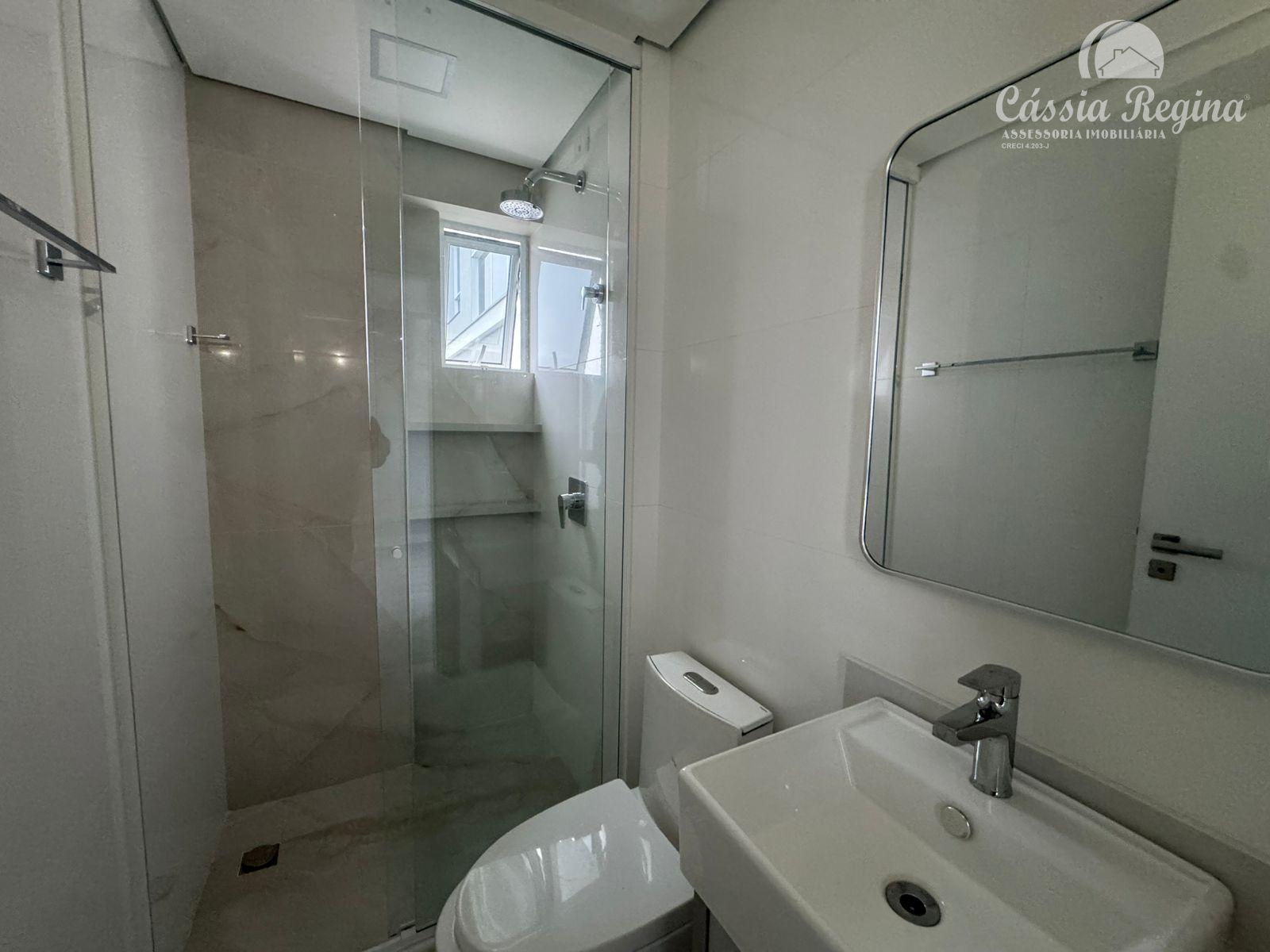 Apartamento para locação, com 3 quartos, sendo 1 suite, no centro em Foz do Iguaçu.