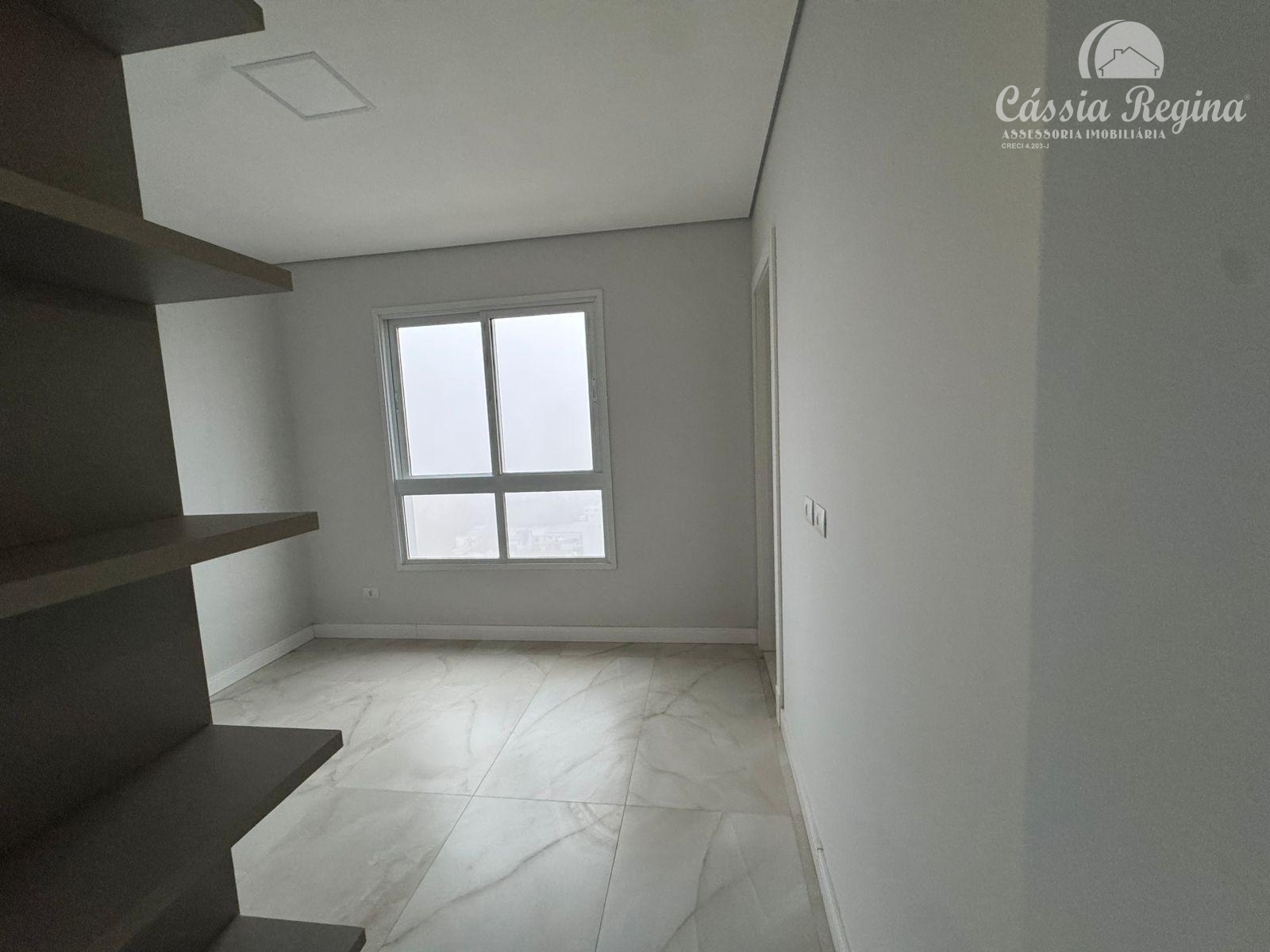 Apartamento para locação, com 3 quartos, sendo 1 suite, no centro em Foz do Iguaçu.