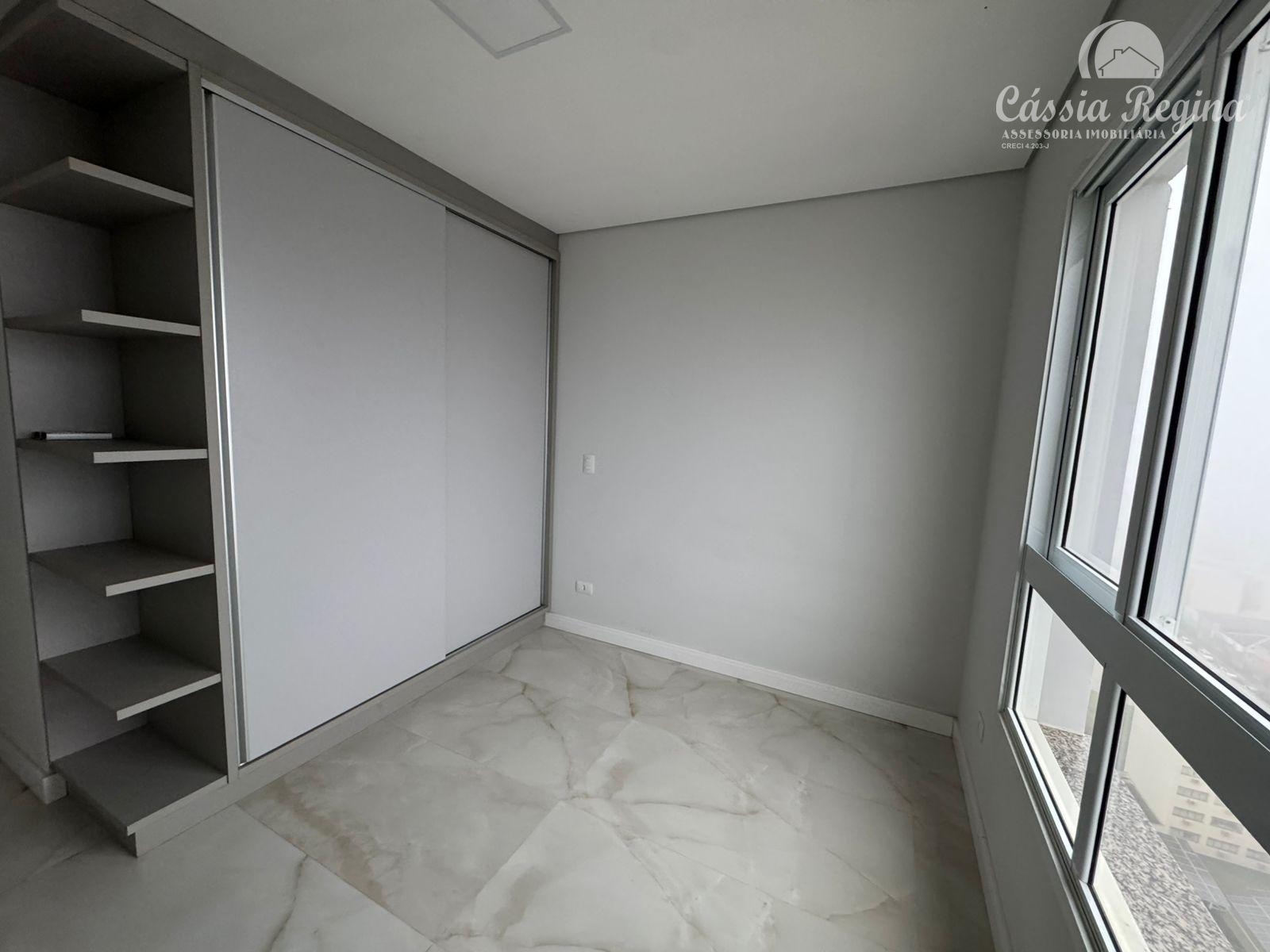 Apartamento para locação, com 3 quartos, sendo 1 suite, no centro em Foz do Iguaçu.