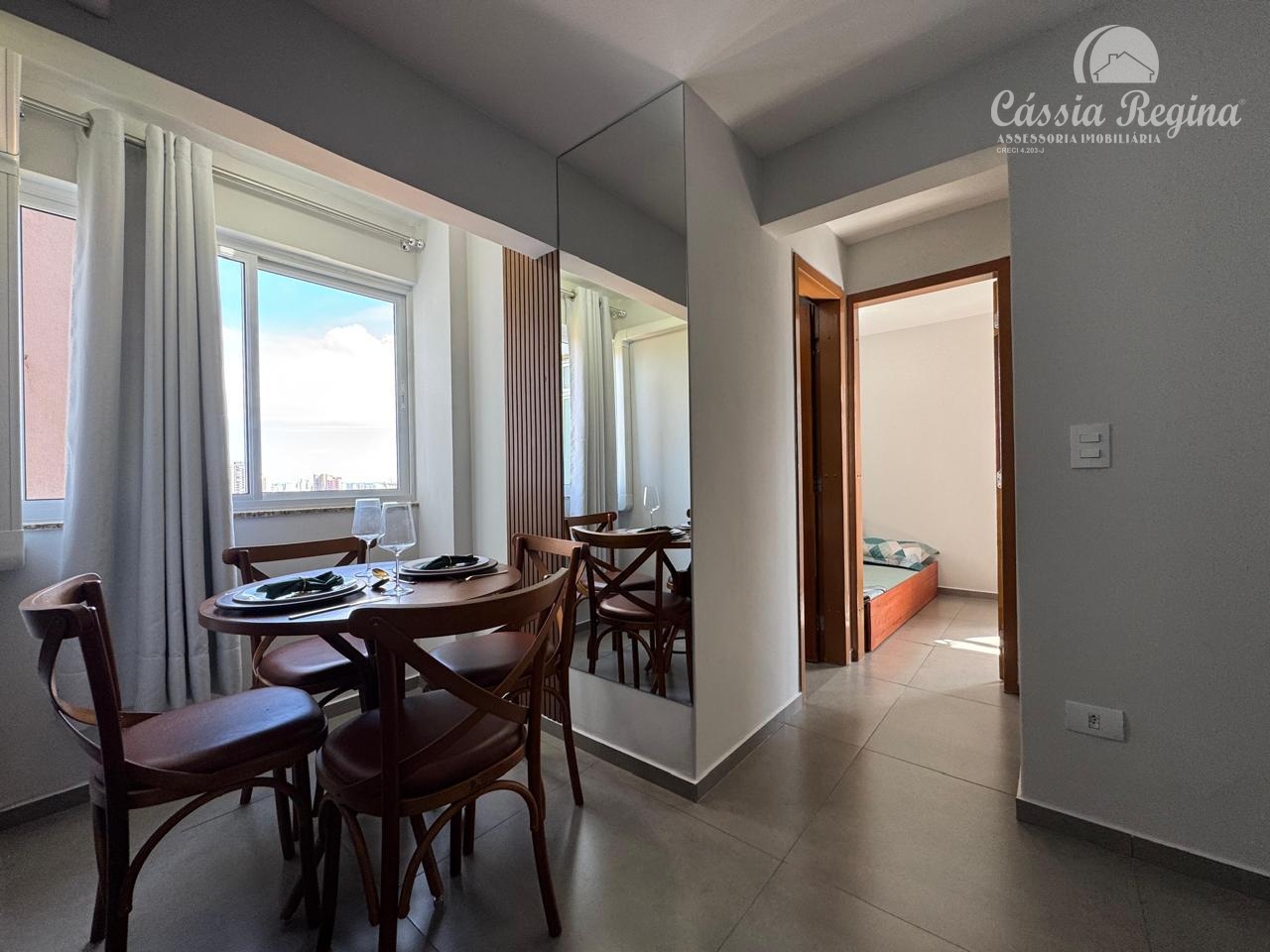 Apartamento com 02 dormitórios - Edifício Cheverny