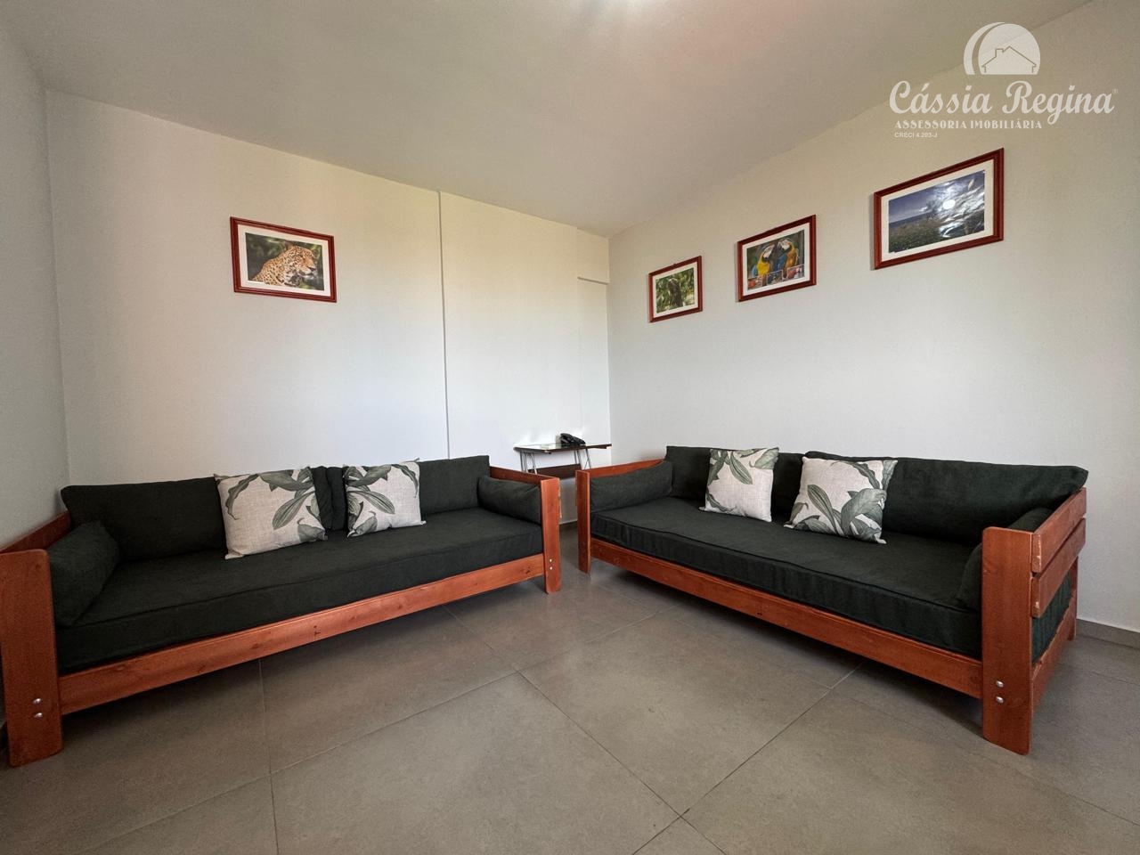 Apartamento com 02 dormitórios - Edifício Cheverny