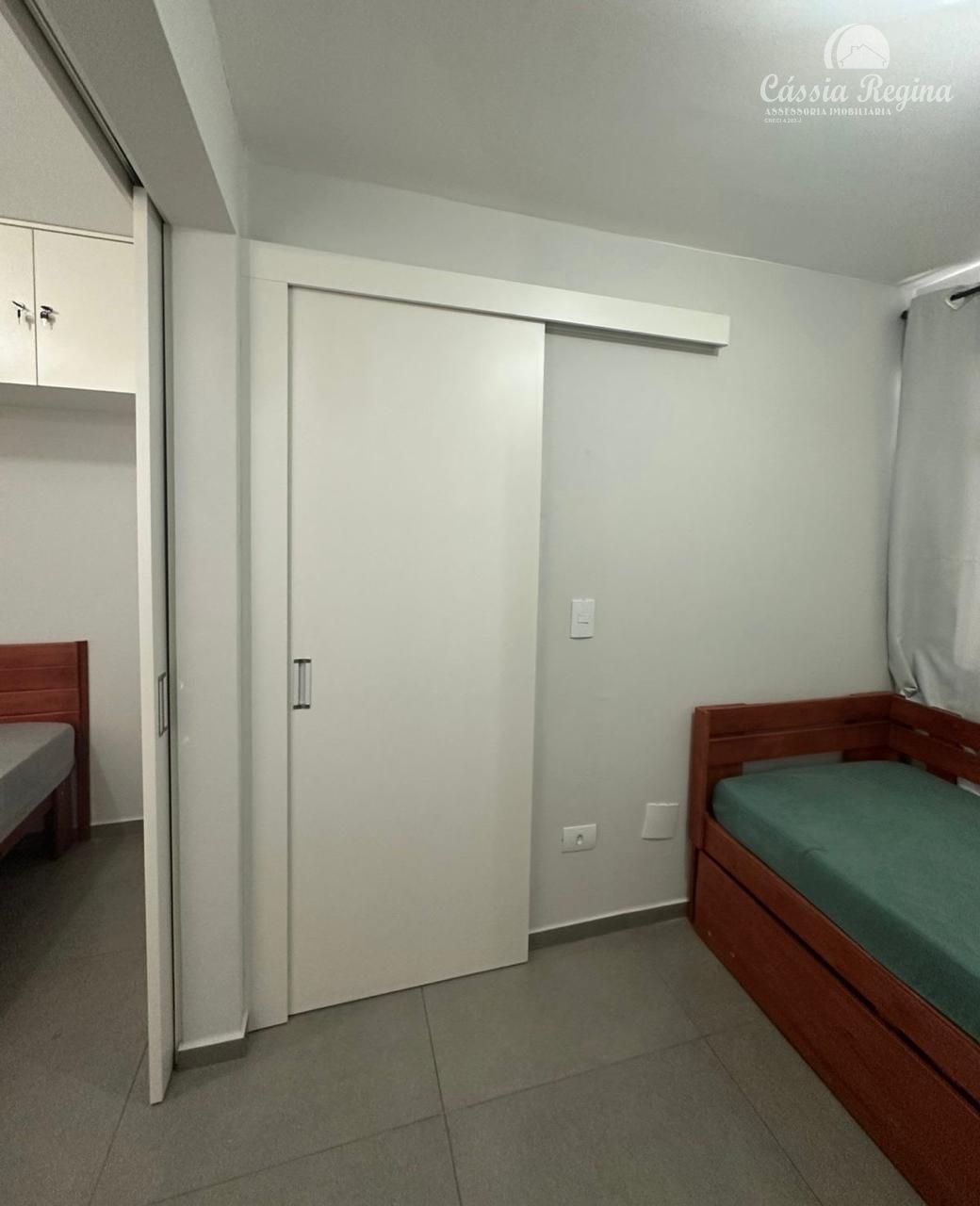 Apartamento com 02 dormitórios - Edifício Cheverny